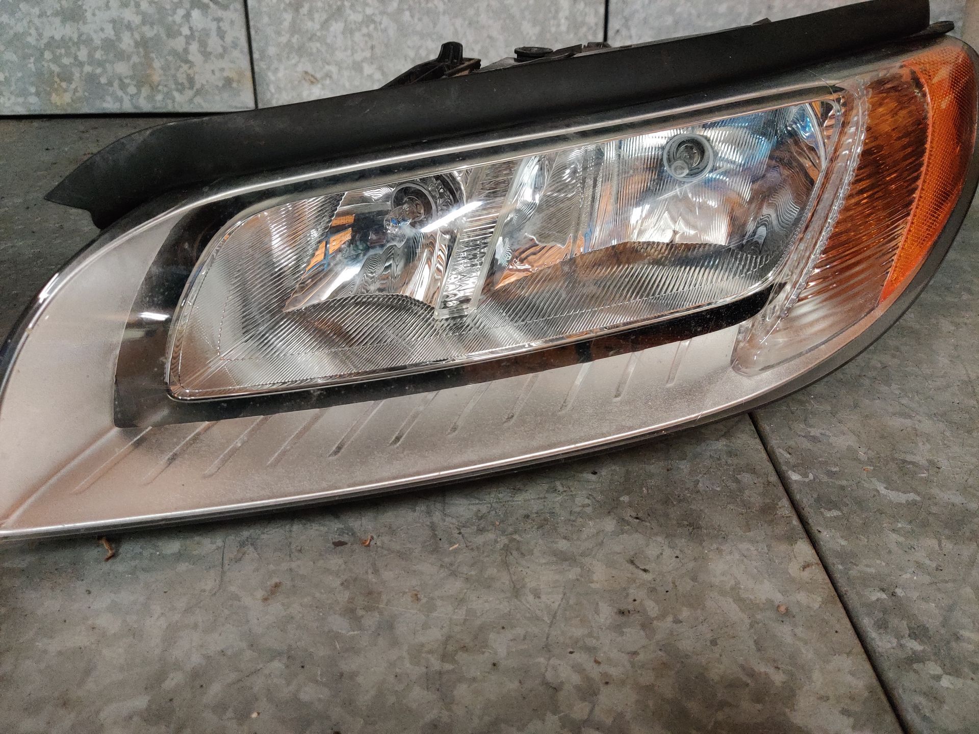 www.stegemancarparts.nl voor al uw koplampen, katalysatoren, kilometertellers en veel meer.