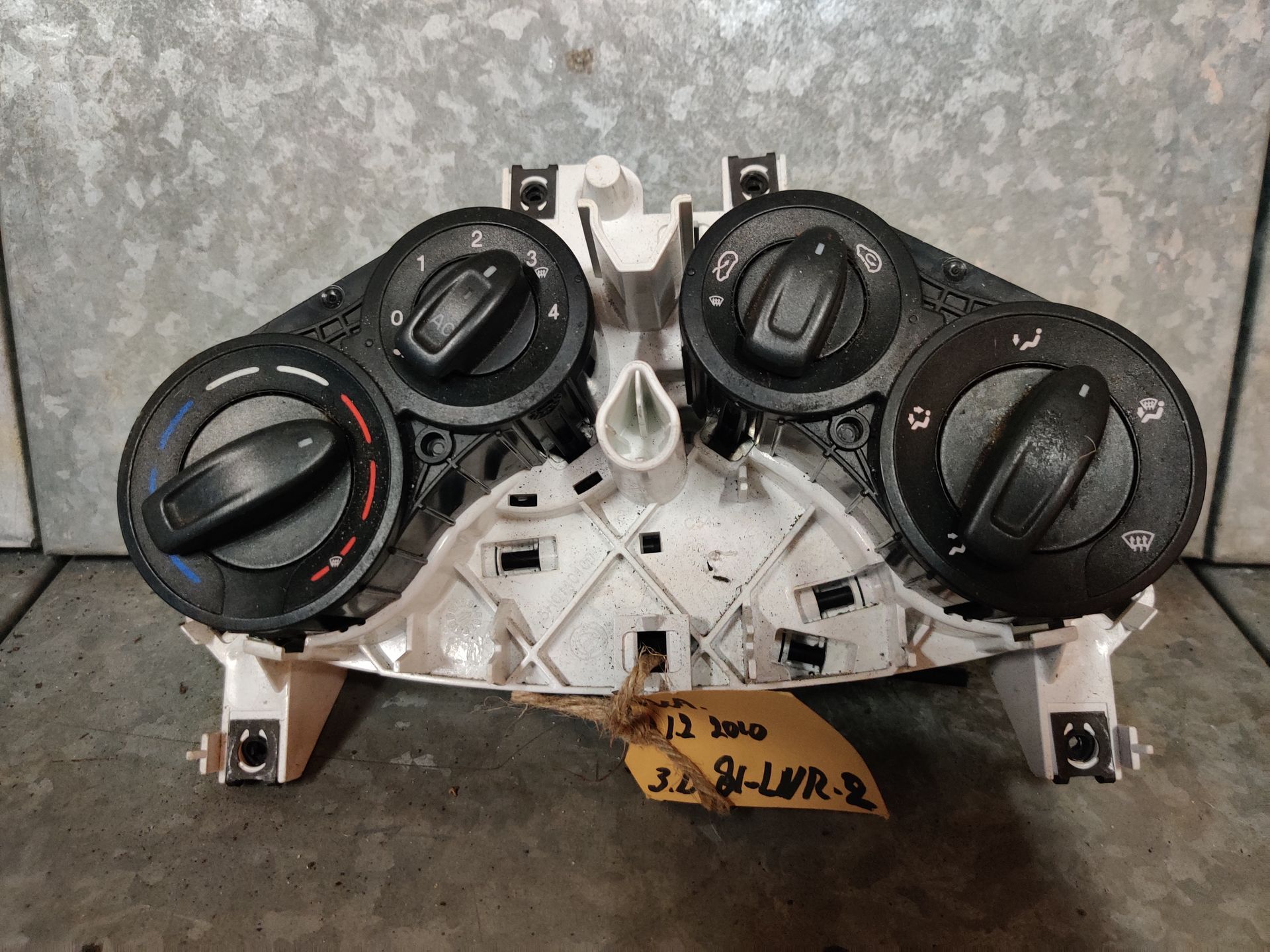 Panda, Scudo, Golf 4, Ford Ka, Peugeot 307, Volvo 740 en nog meer meer bij www.stegemancarparts.nl