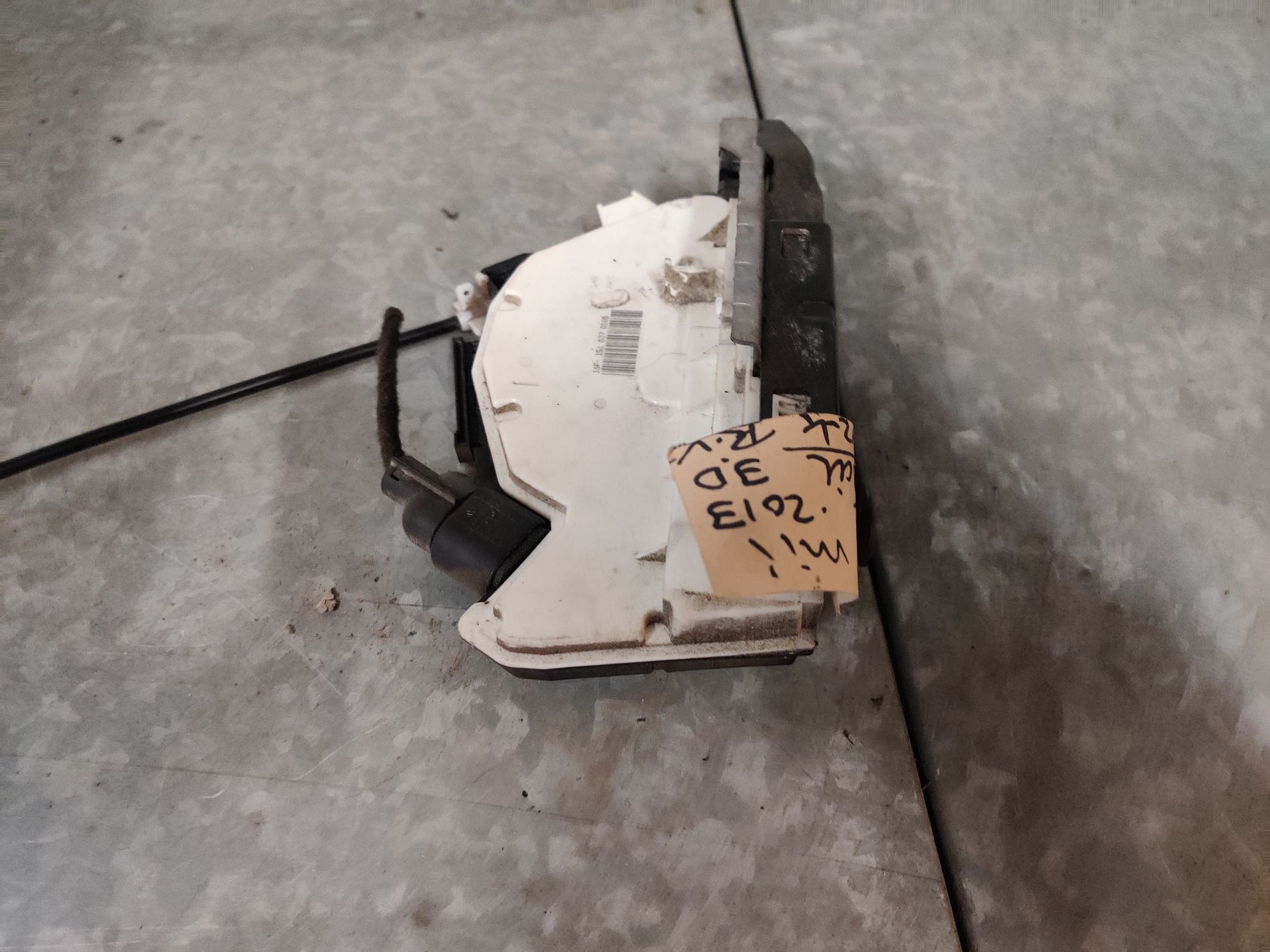 Seat Mii deurslotvanger bij Stegeman Autosloperij, ook via de webshop te bestellen.