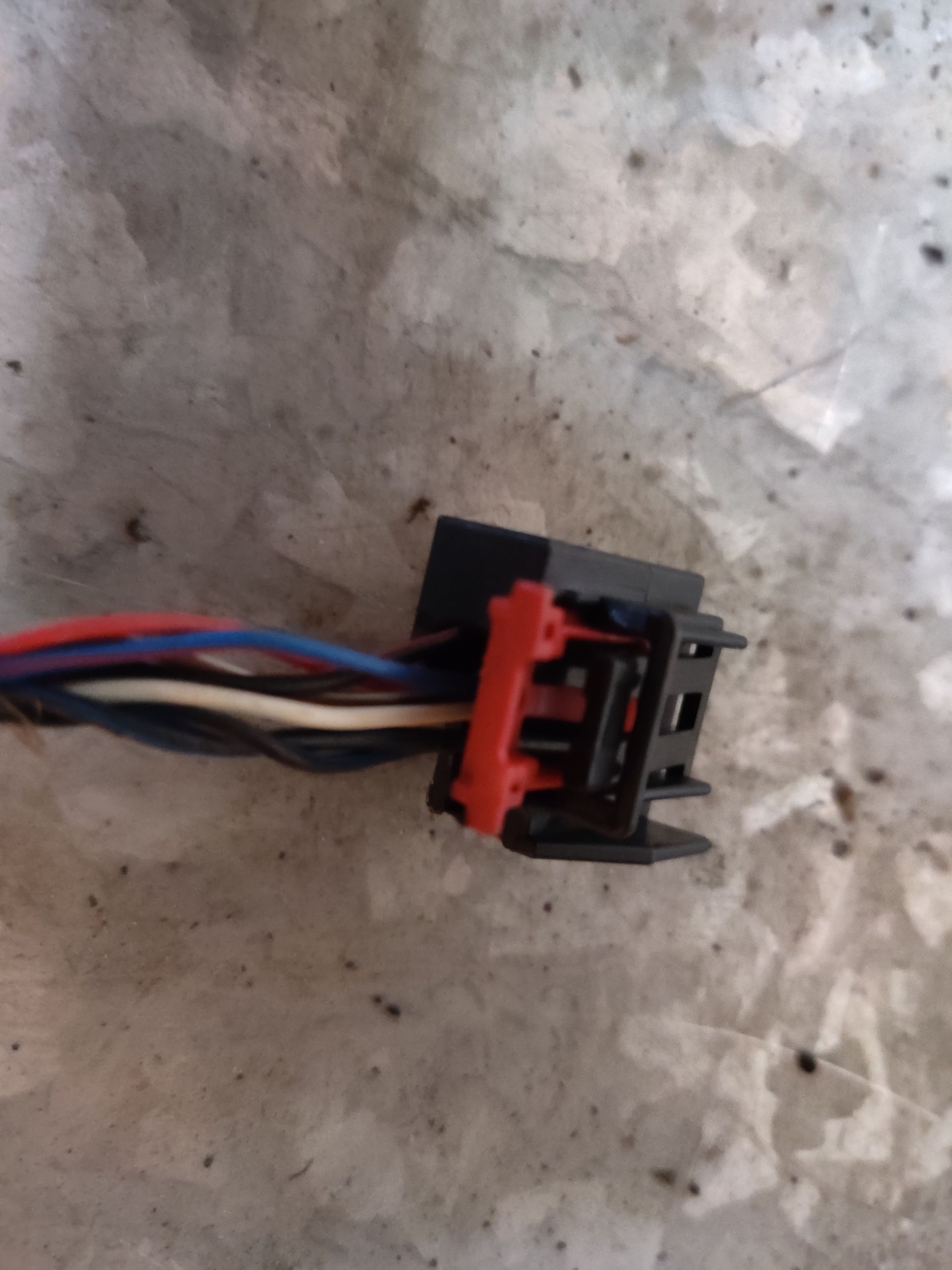 Een VW Golf 5 zilverkleurige autospiegel met zwarte behuizing bij Stegeman Car Parts