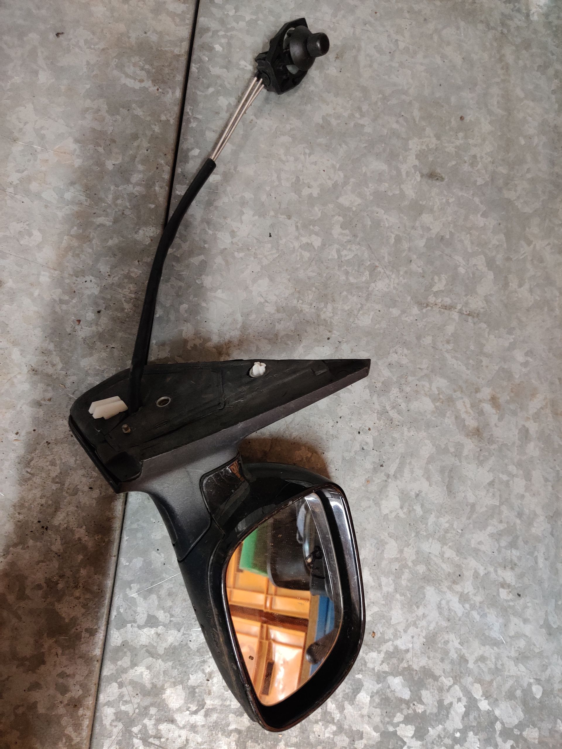 VW Golf 3 autospiegel met zwarte behuizing bij Stegeman Car Parts