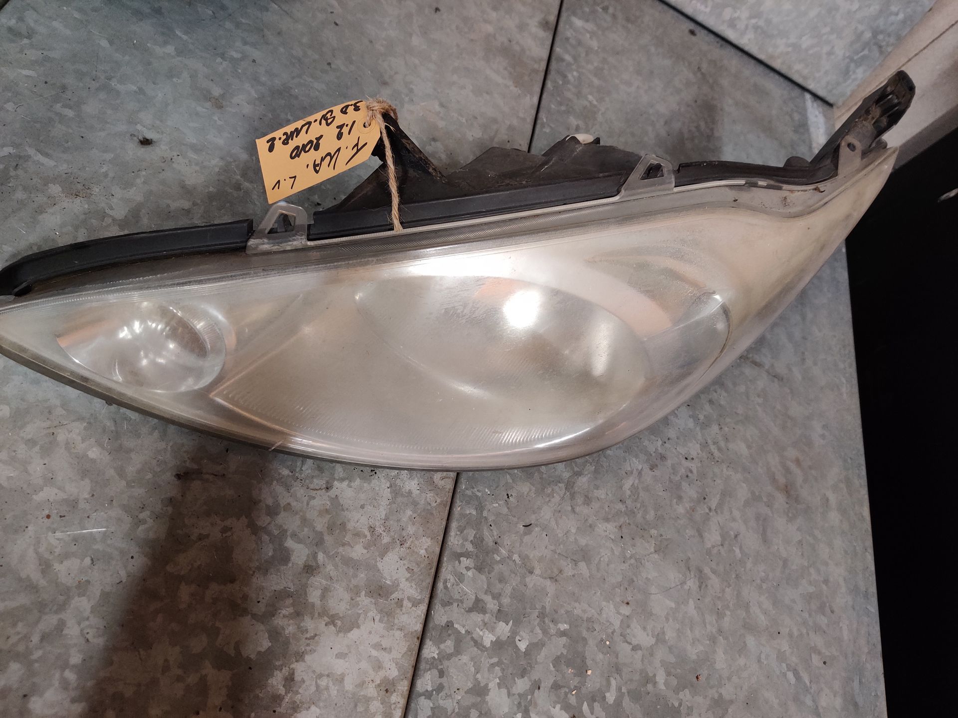 Ford Ka, Mito, Sirion 2, i10, Fabia, Peugeot , Mitsubishi, allemaal bij Stegeman Car Parts in Exel.