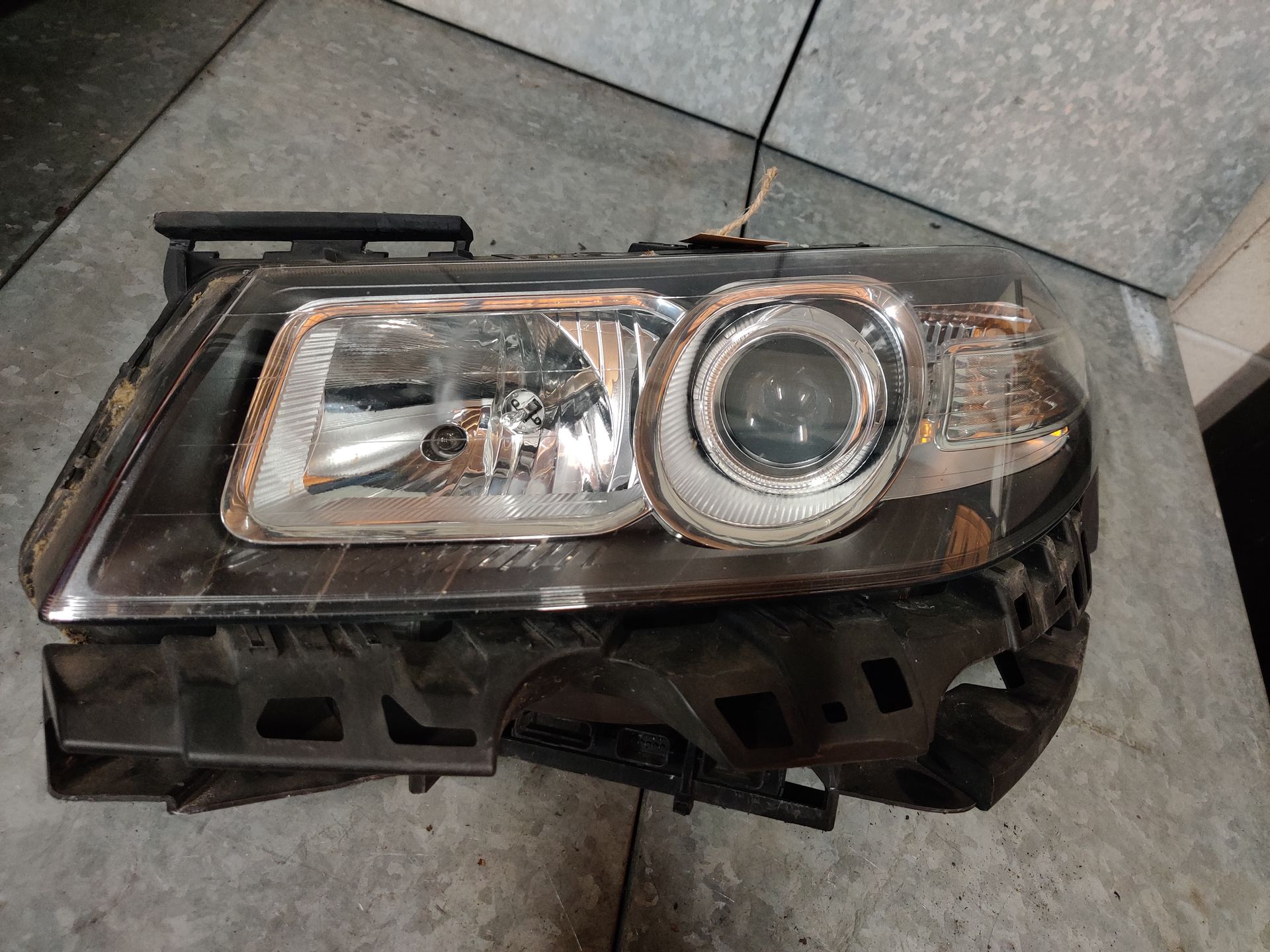 V70, Golf 3, Megane, Scudo, Peugeot, Celica, Fox, Samurai bij Stegeman Autosloperij in Exel.