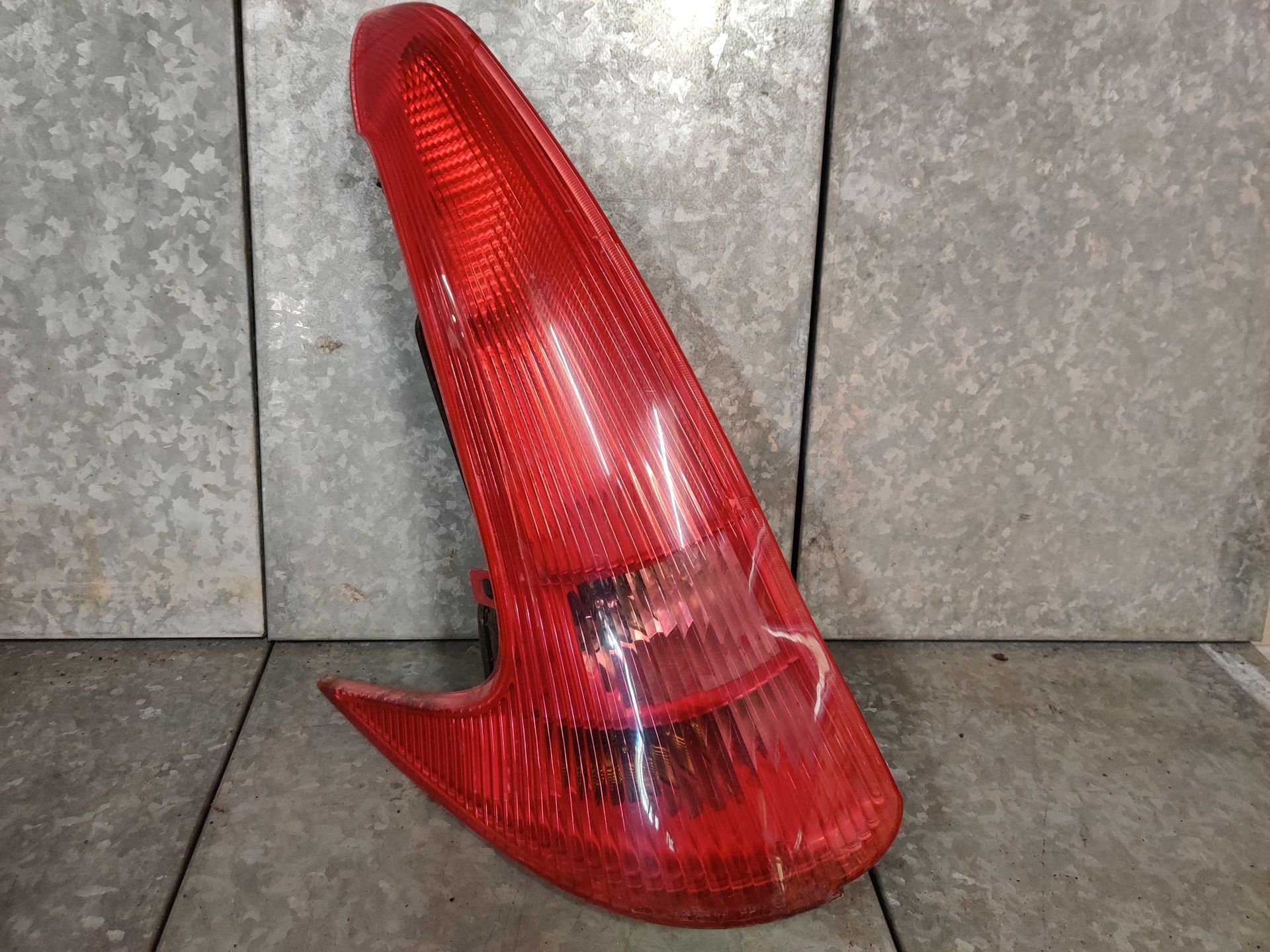 V70, Golf 3, Megane, Scudo, Peugeot, Celica, Fox, Samurai bij Stegeman Autosloperij in Exel.