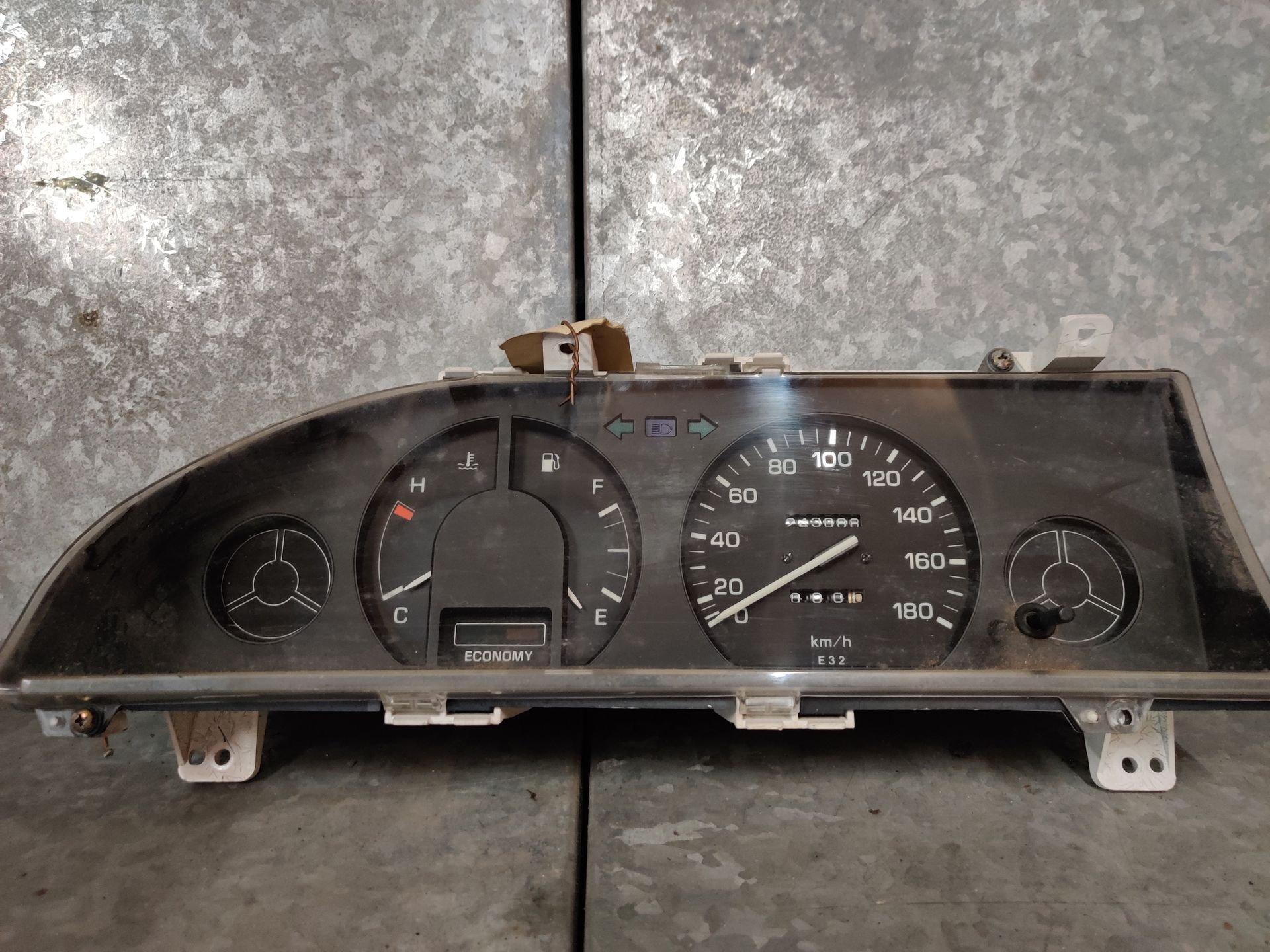 V70, Golf 3, Megane, Scudo, Peugeot, Celica, Fox, Samurai bij Stegeman Autosloperij in Exel.