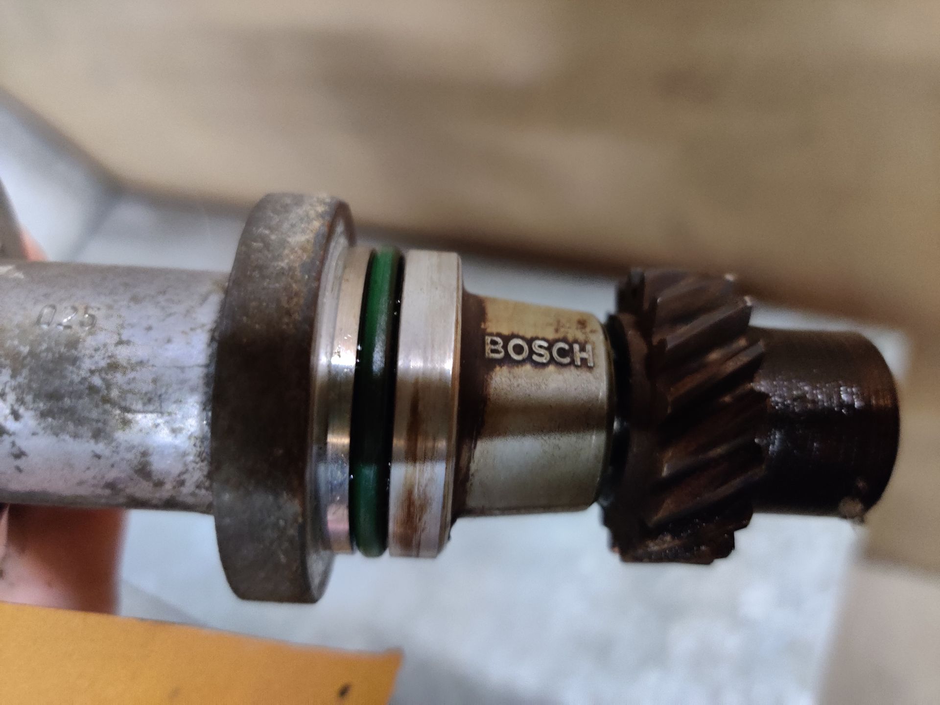 VW 1600 ontsteking bij Stegeman Autosloperij voor goedkope onderdelen.