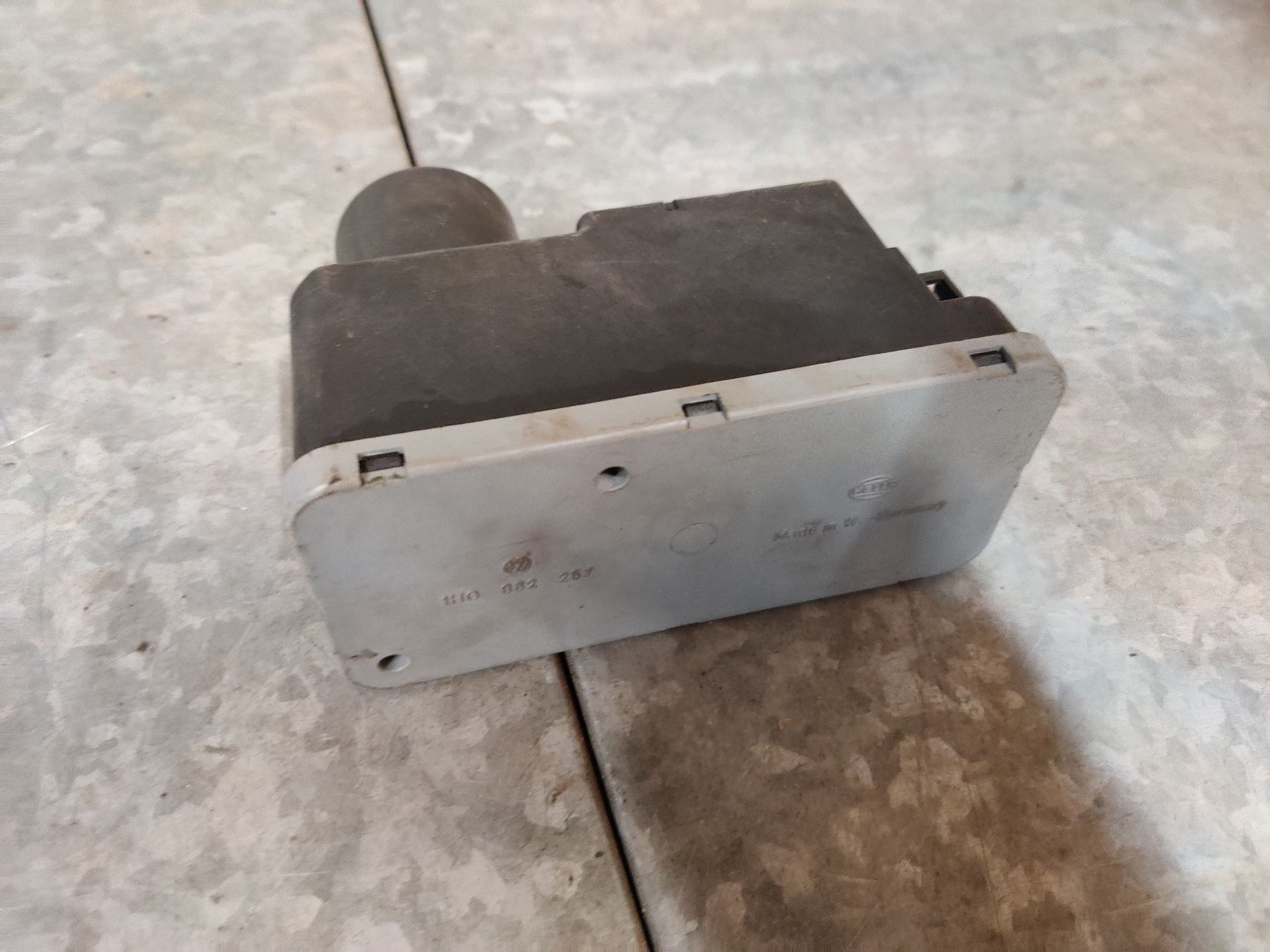 Volkswagen Golf 3 centrale deurvergrendeling bij www.stegemancarparts.nl