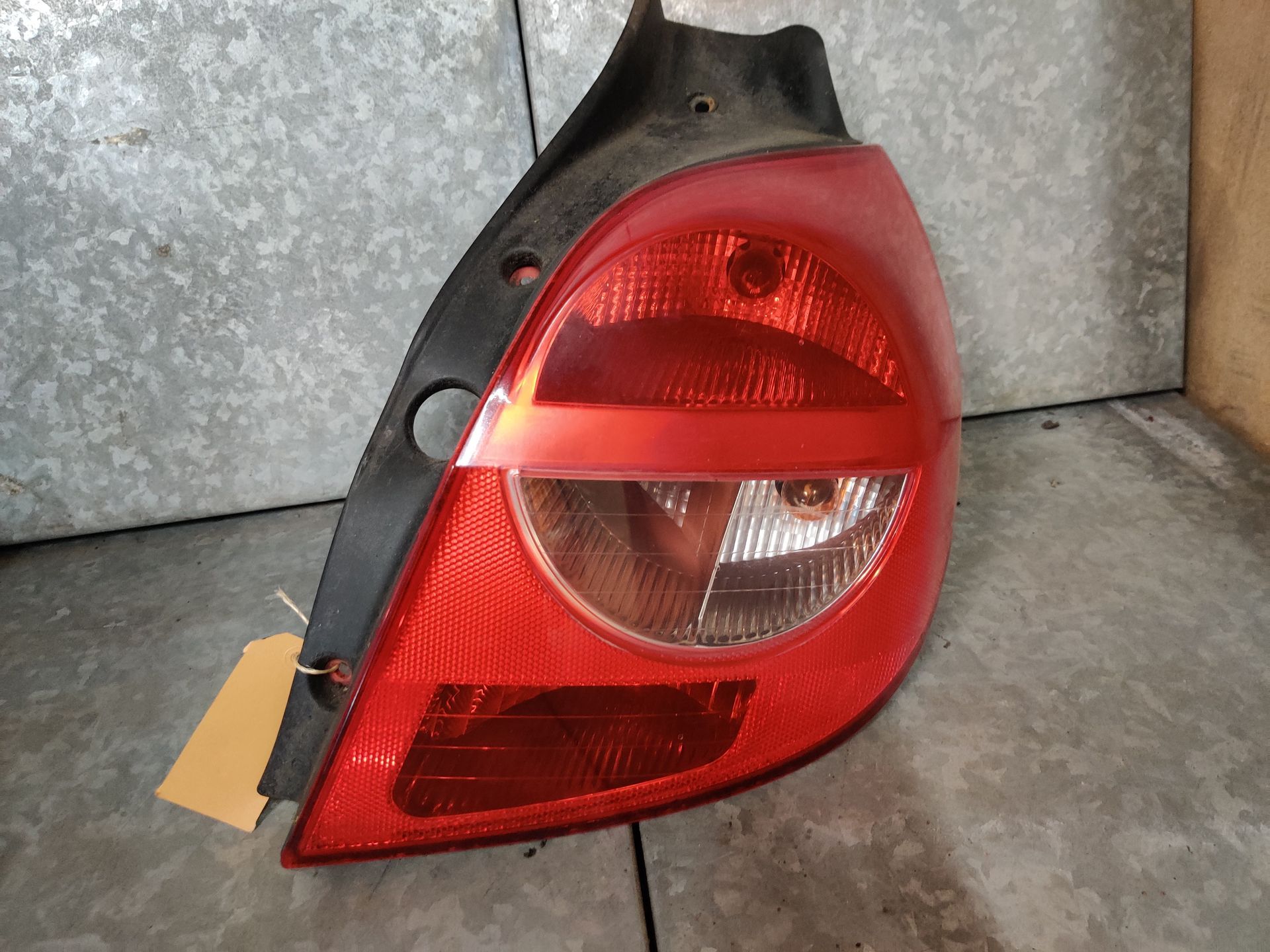 Mitsubishi Galant, Renault Clio en Opel Corsa C onderdelen www.stegemancarparts.nl