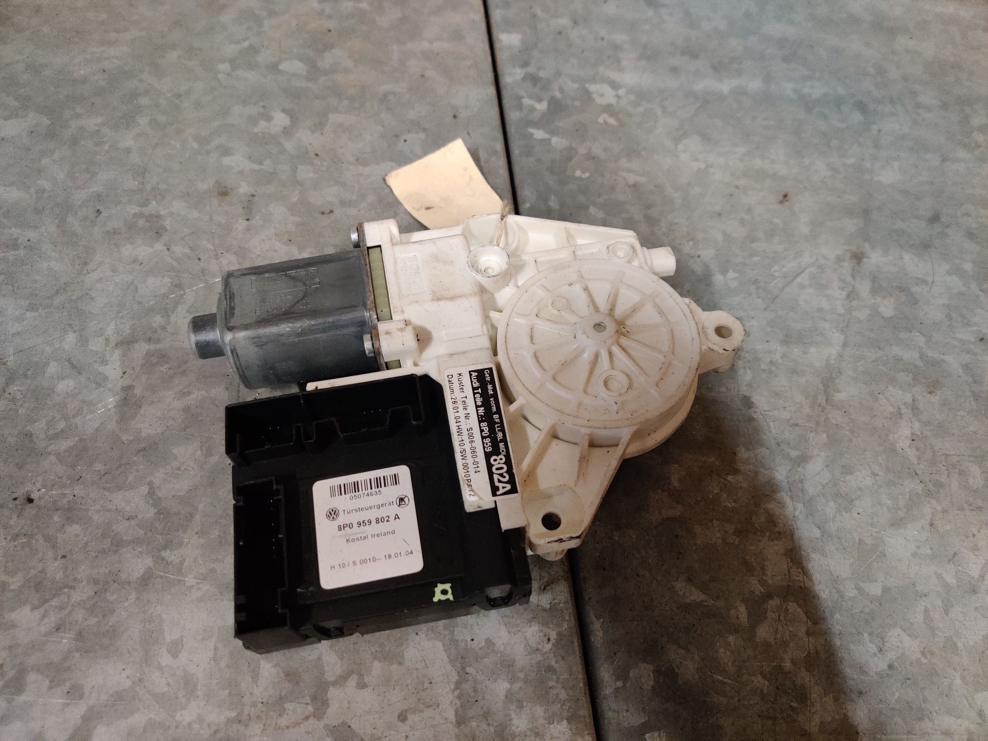 Audi A3 raammotor bij Stegeman autosloperij in Exel.