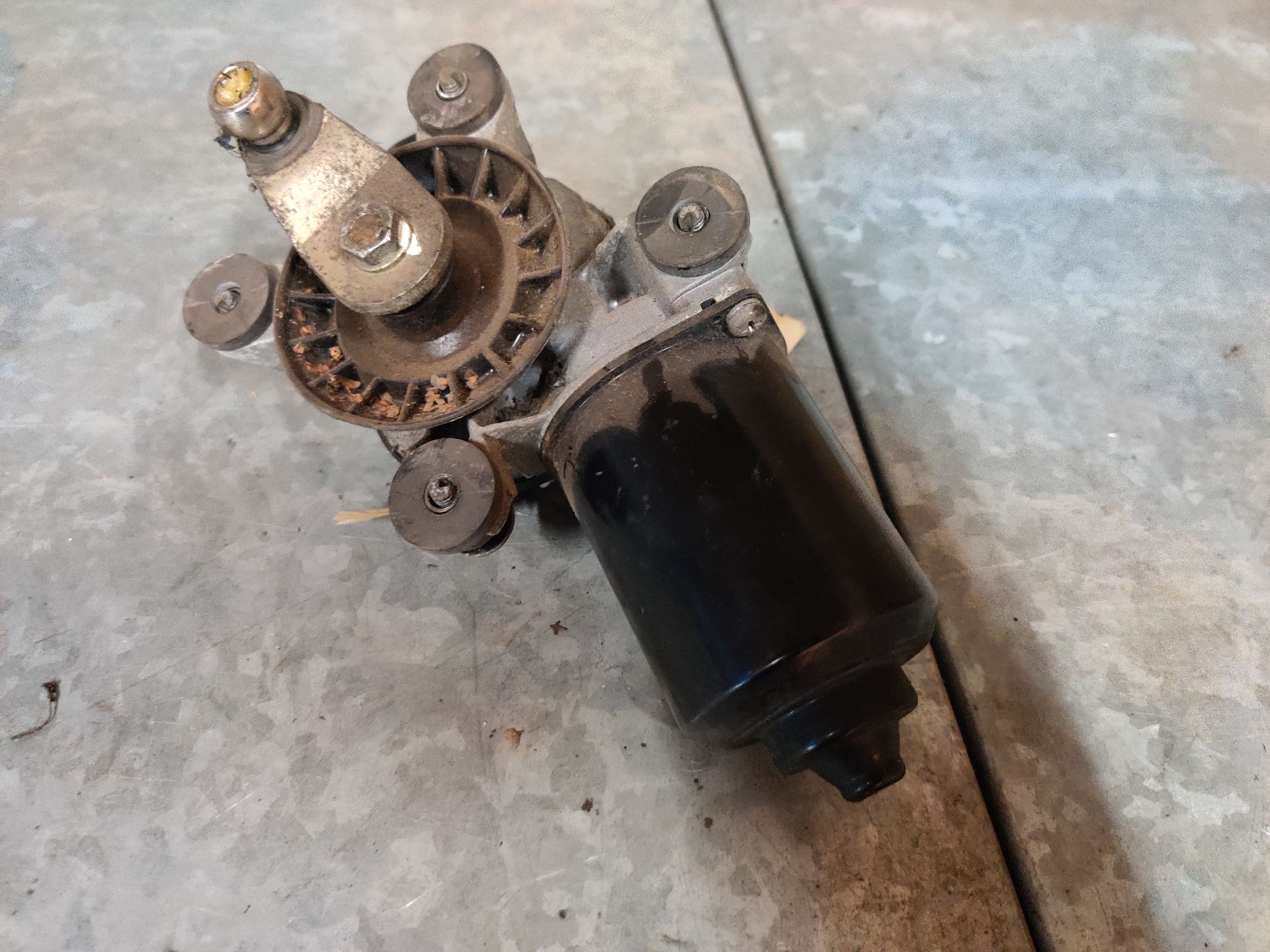 VW New Beetle, Mitsubishi Galant gebruikte onderdelen bij www.stegemancarparts.nl