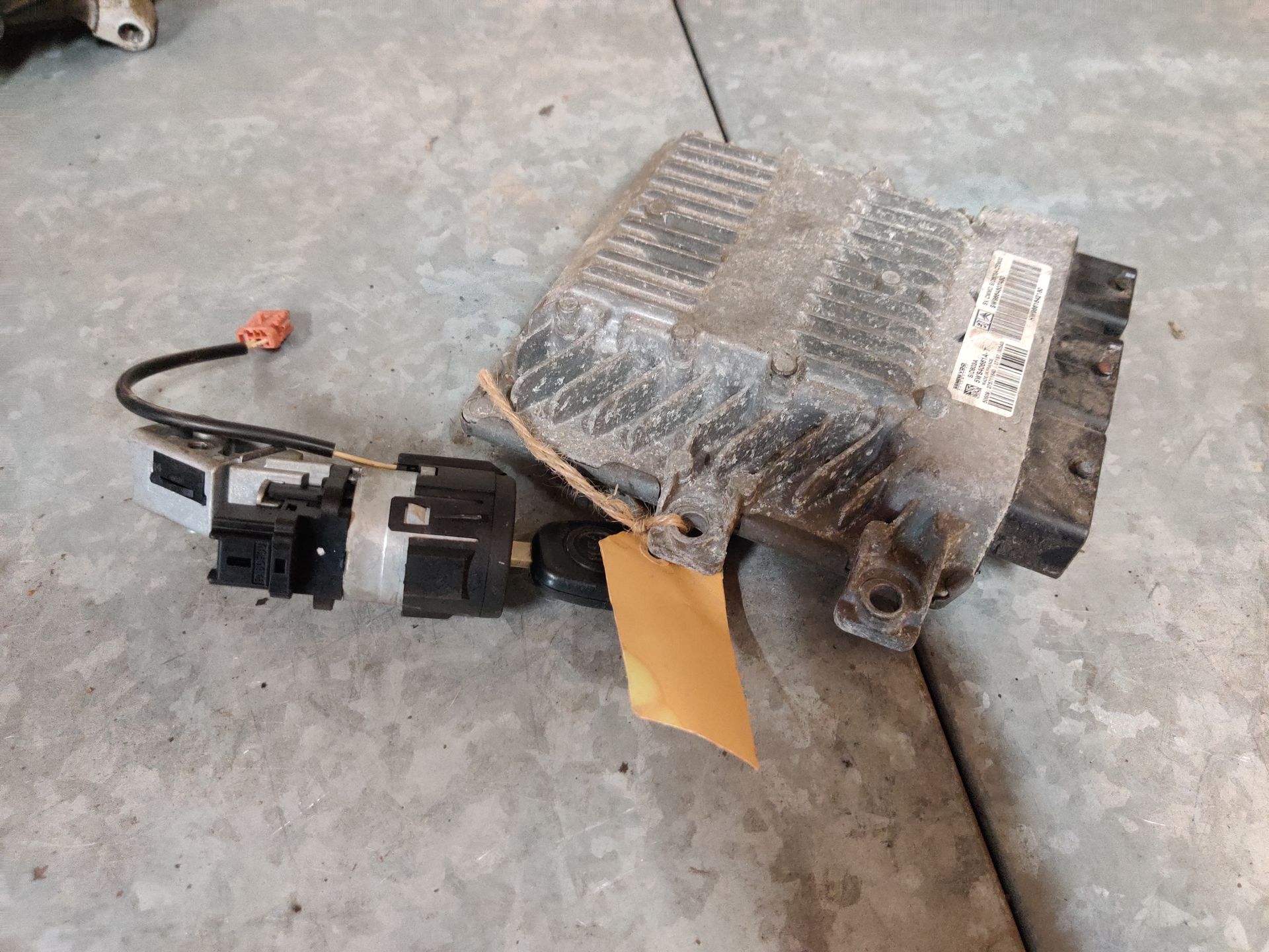 Fiat Scudo computer met contactslot en sleutel bij www.stegemancarparts.nl