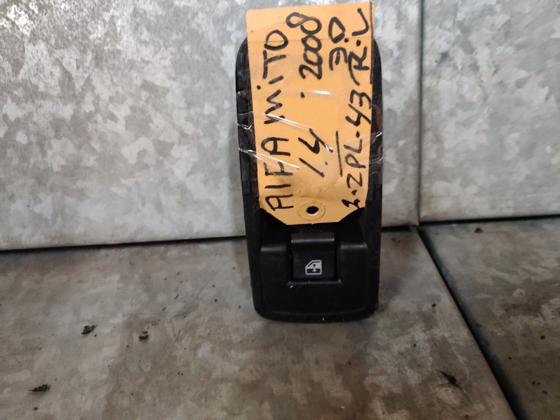 Alfa Romeo MiTo, VW Golf 5, VW Caddy gebruikte auto onderdelen bij stegemanautosloperij.nl