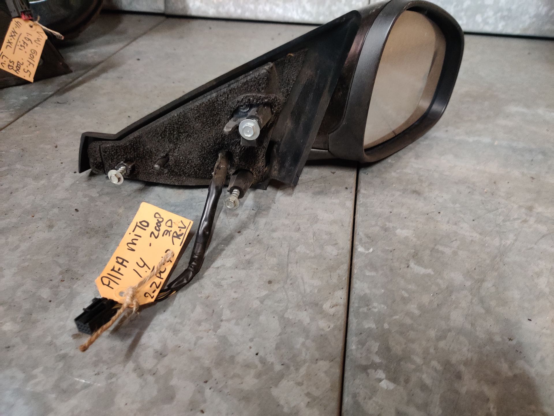 Alfa Romeo MiTo, VW Golf 5, VW Caddy gebruikte auto onderdelen bij stegemanautosloperij.nl