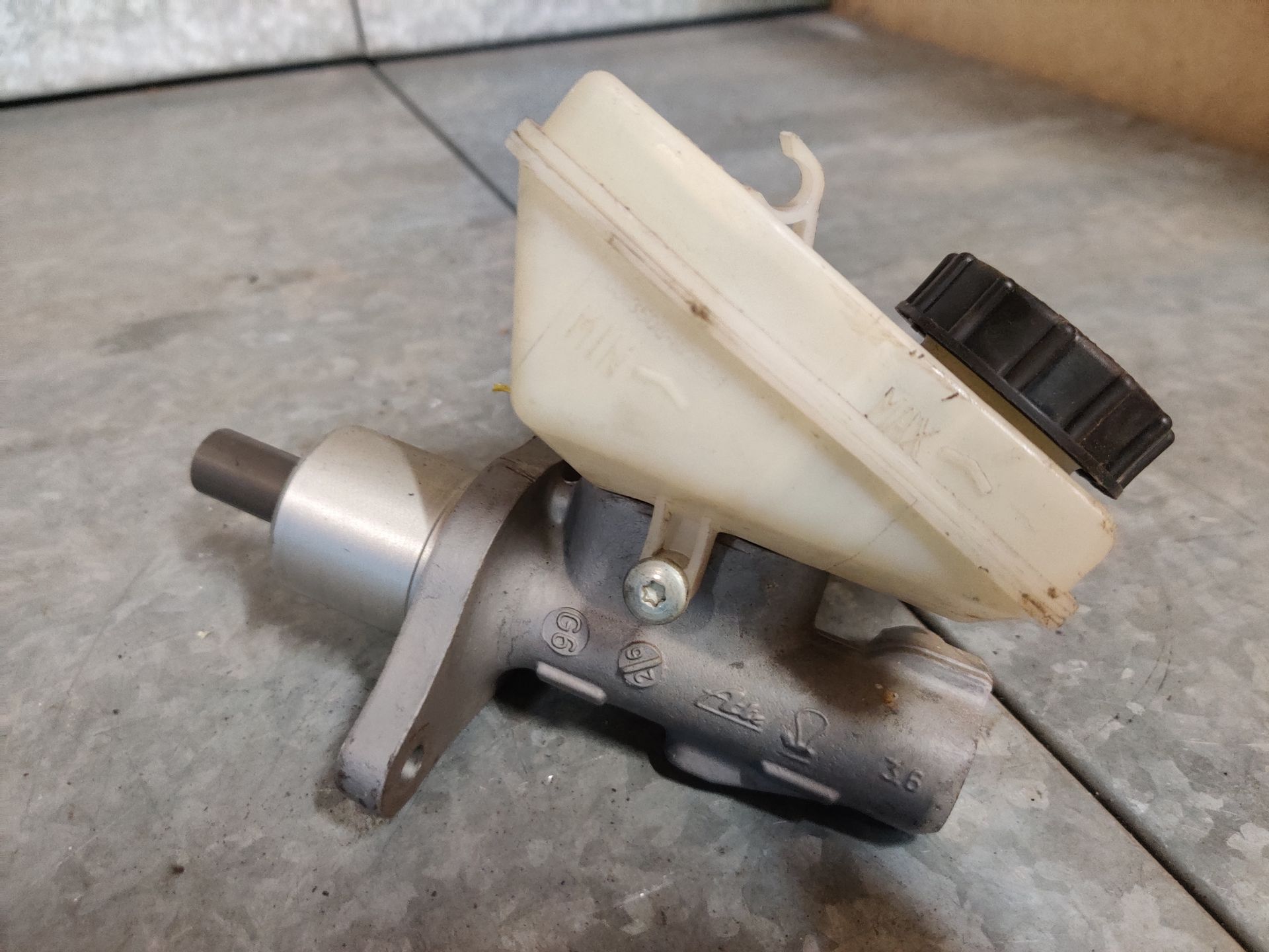 Hoofdremcilinder van diverse merken bij Stegemancarparts.nl