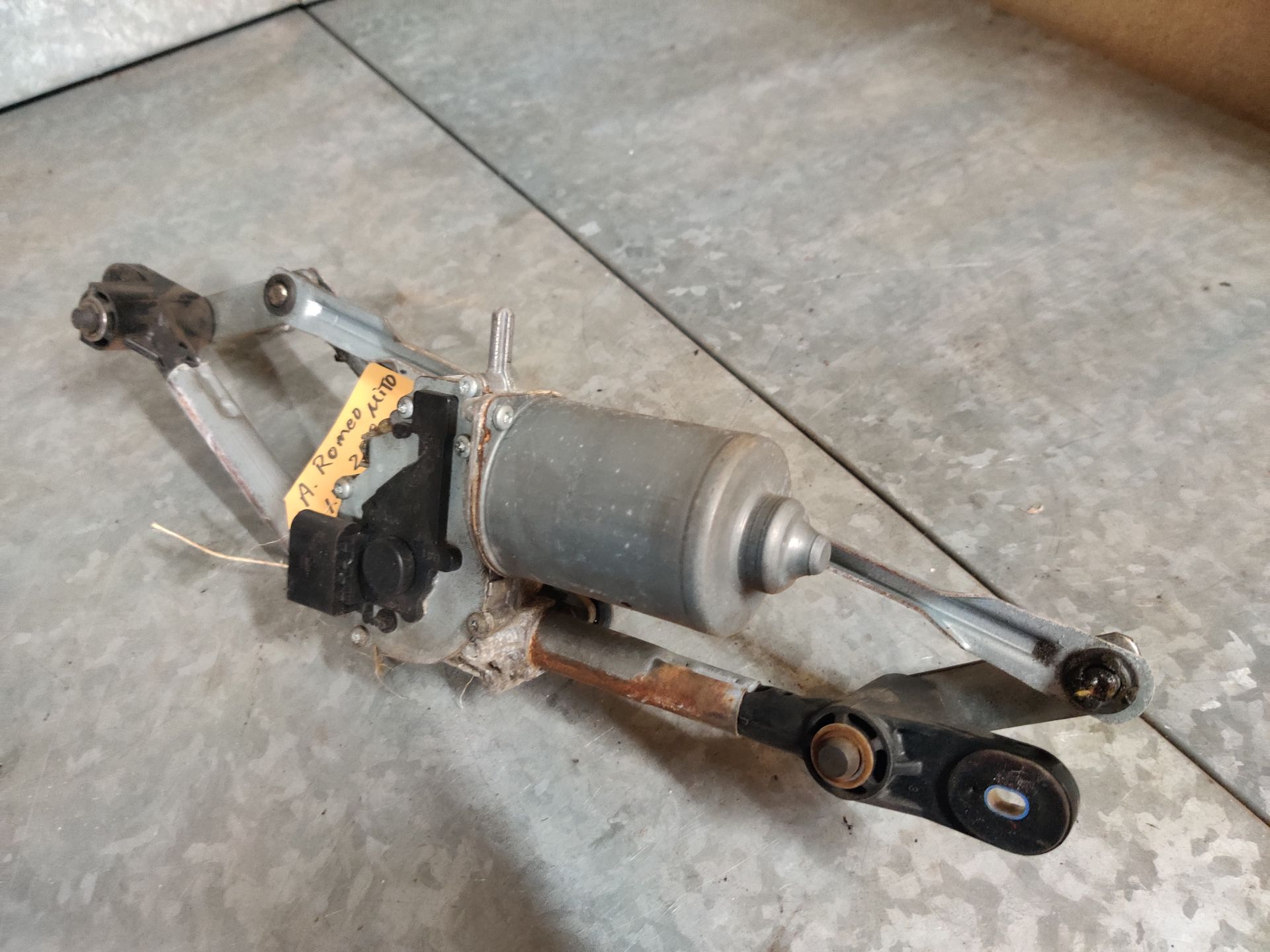 Auto onderdelen nieuw en gebruikt bij Stegeman Autosloperij in Exel, te bestelen via de webshop.