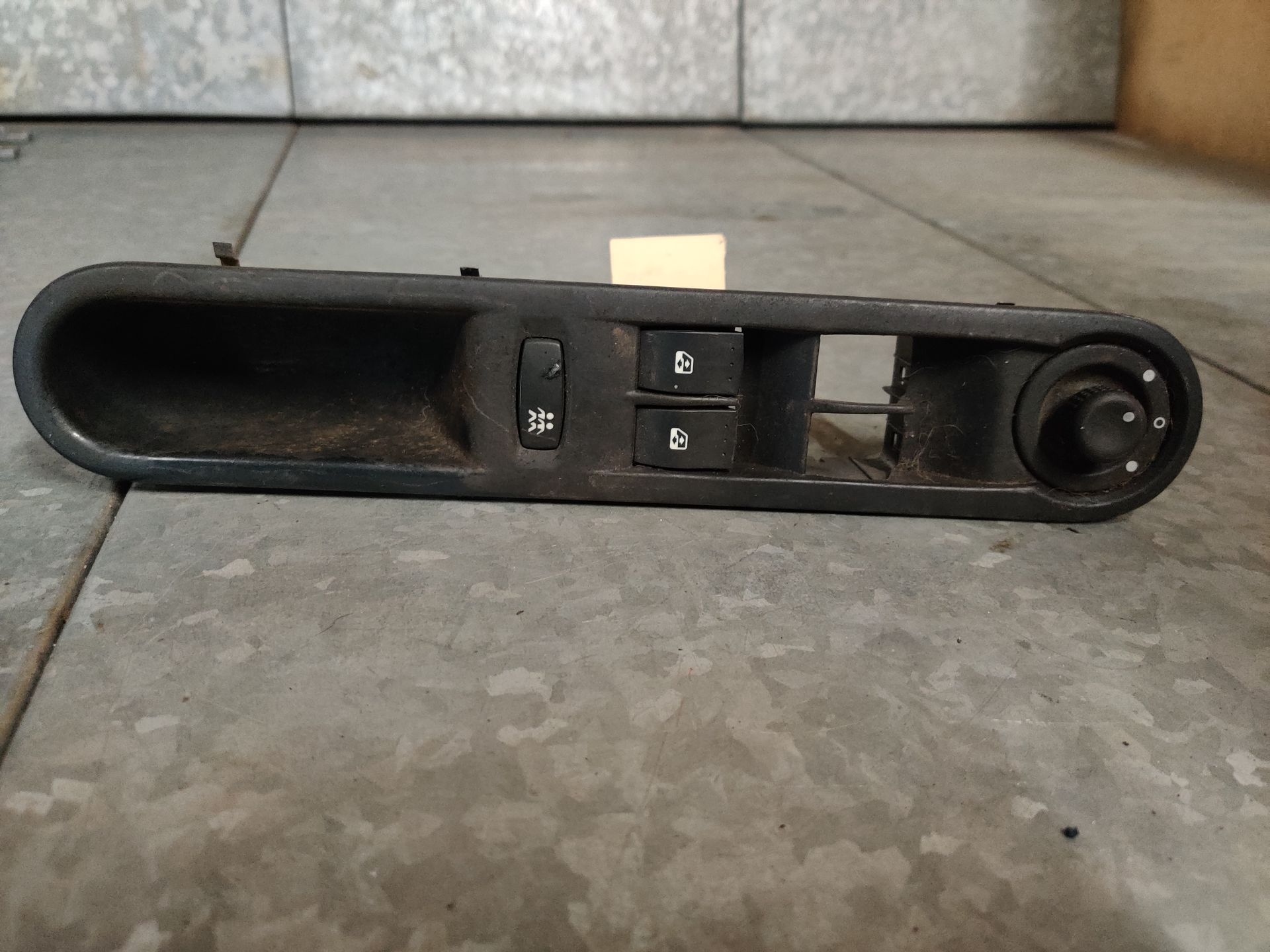 Ruime voorraad gebruikte auto onderdelen bij www.stegemancarparts.nl