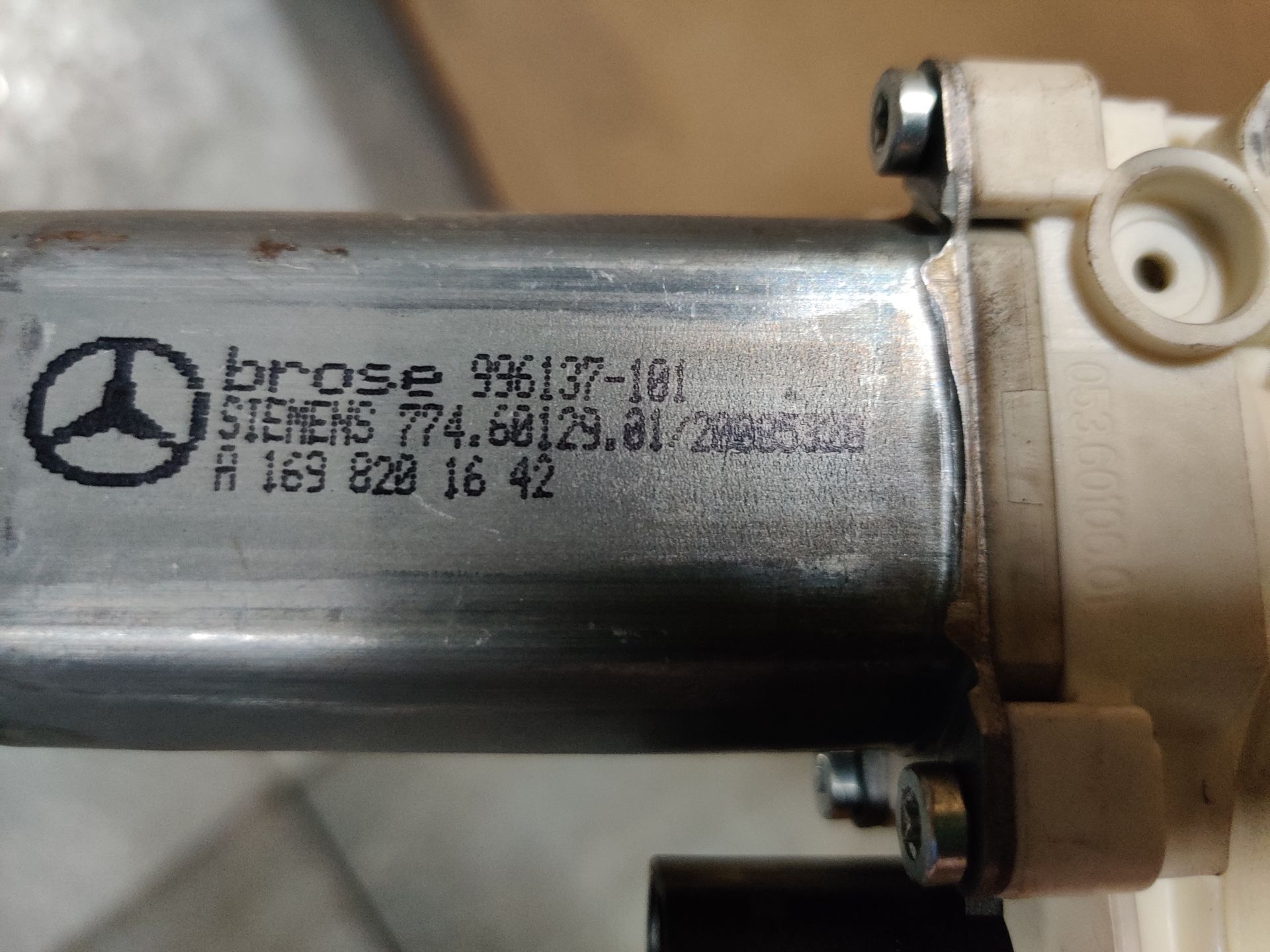 Mercedes B Klasse gebruikte auto onderdelen te bestellen bij stegemancarparts.nl