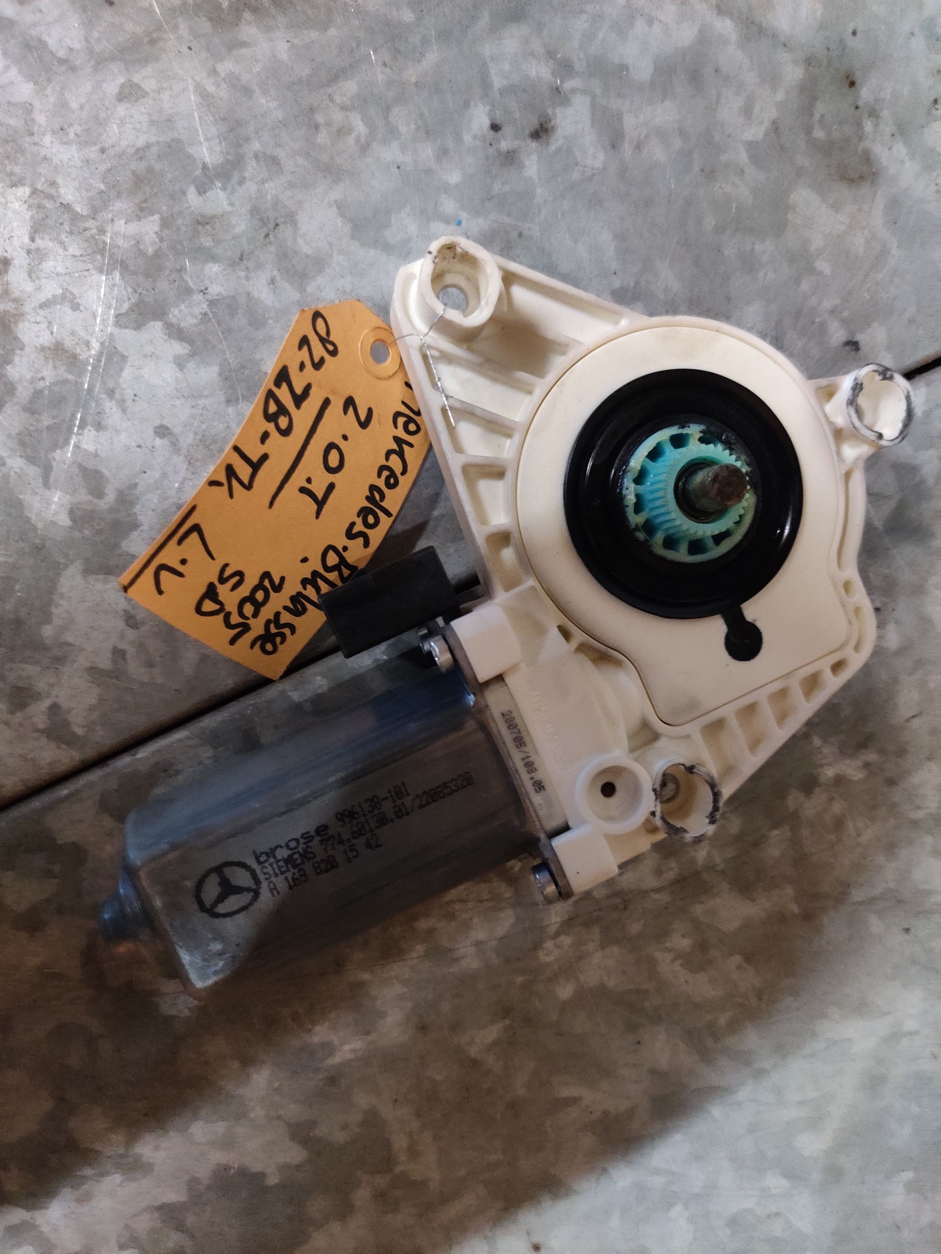Mercedes B Klasse gebruikte auto onderdelen te bestellen bij stegemancarparts.nl