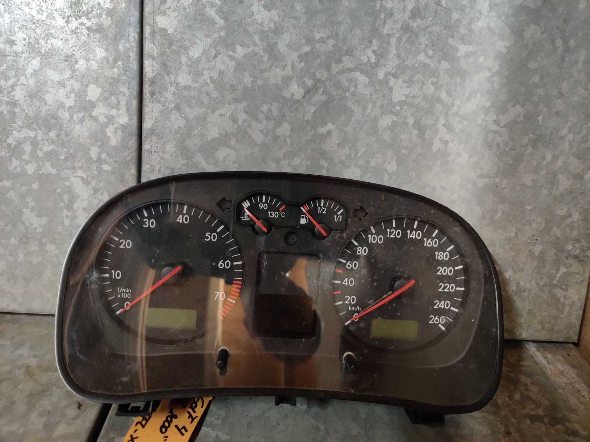 VW Golf 4 gebruikte auto onderdelen bij Stegeman Autosloperij, scherpe prijzen.