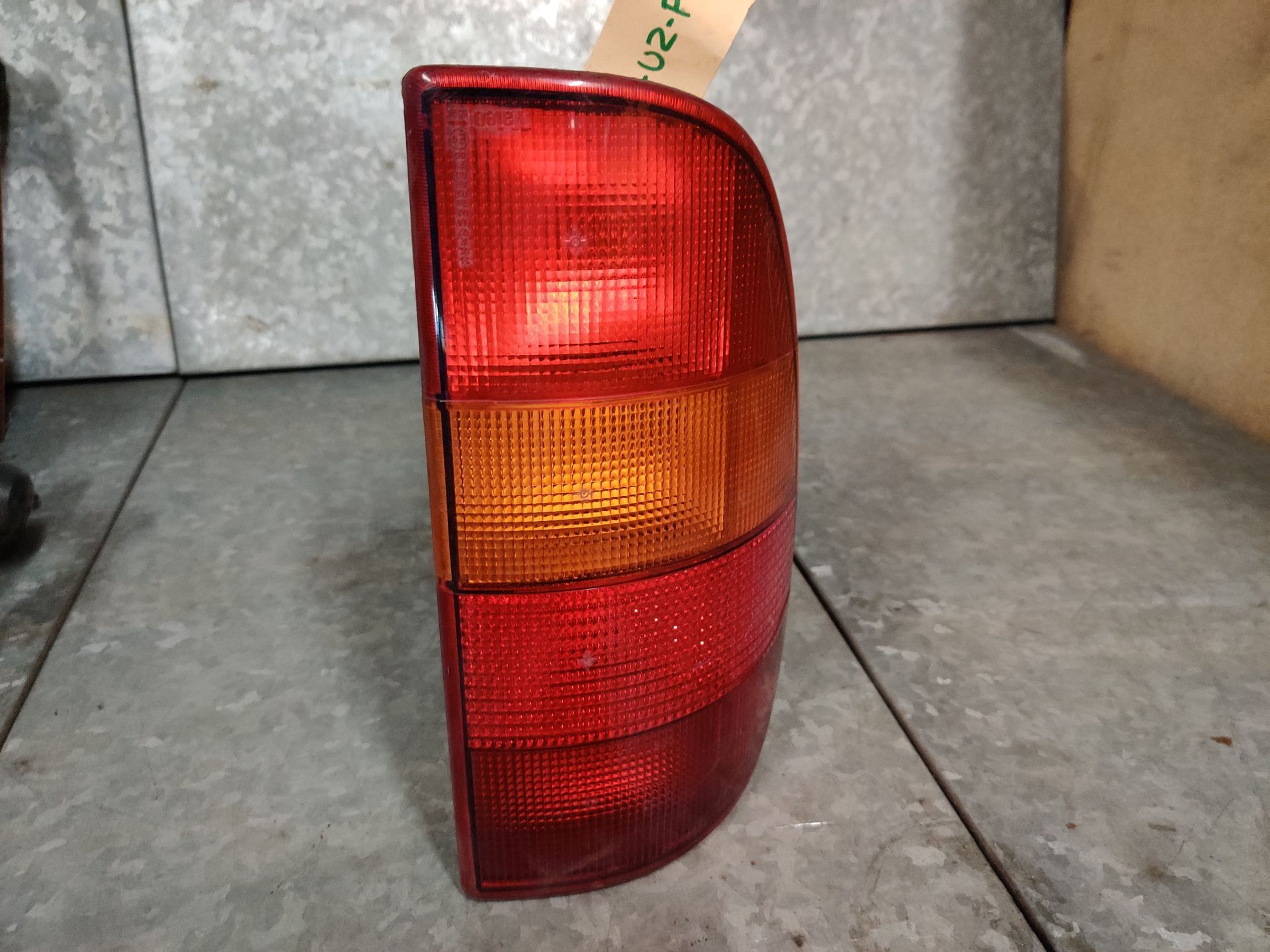 VW Caddy gebruikte auto onderdelen bij Stegeman Autosloperij, scherpe prijzen.
