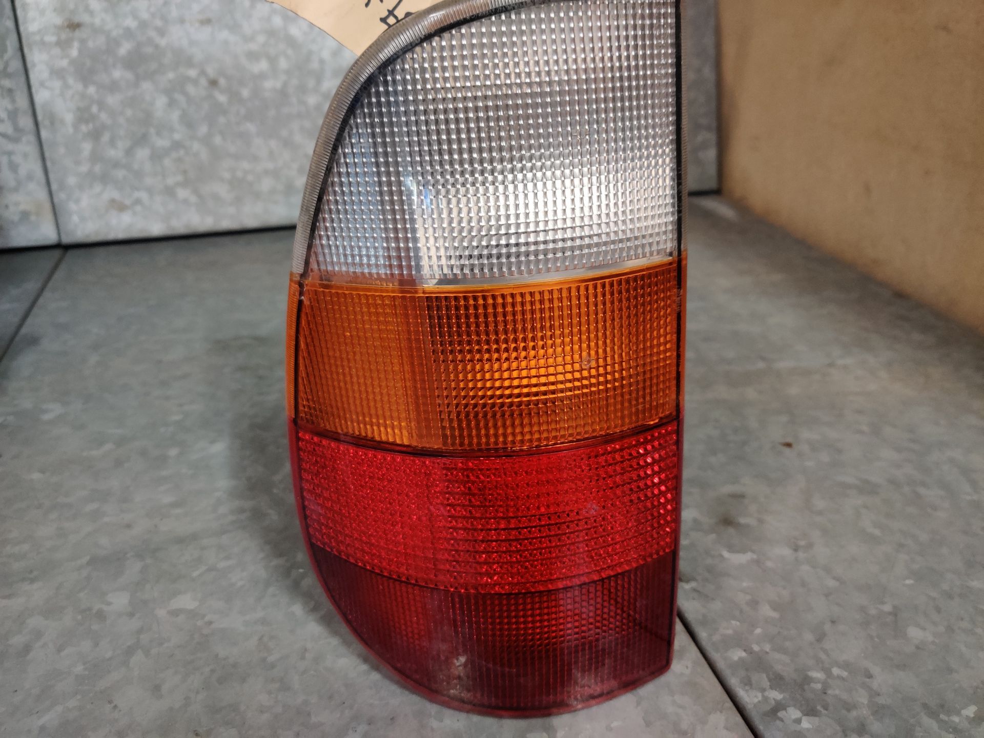 VW Caddy gebruikte auto onderdelen bij Stegeman Autosloperij, scherpe prijzen.