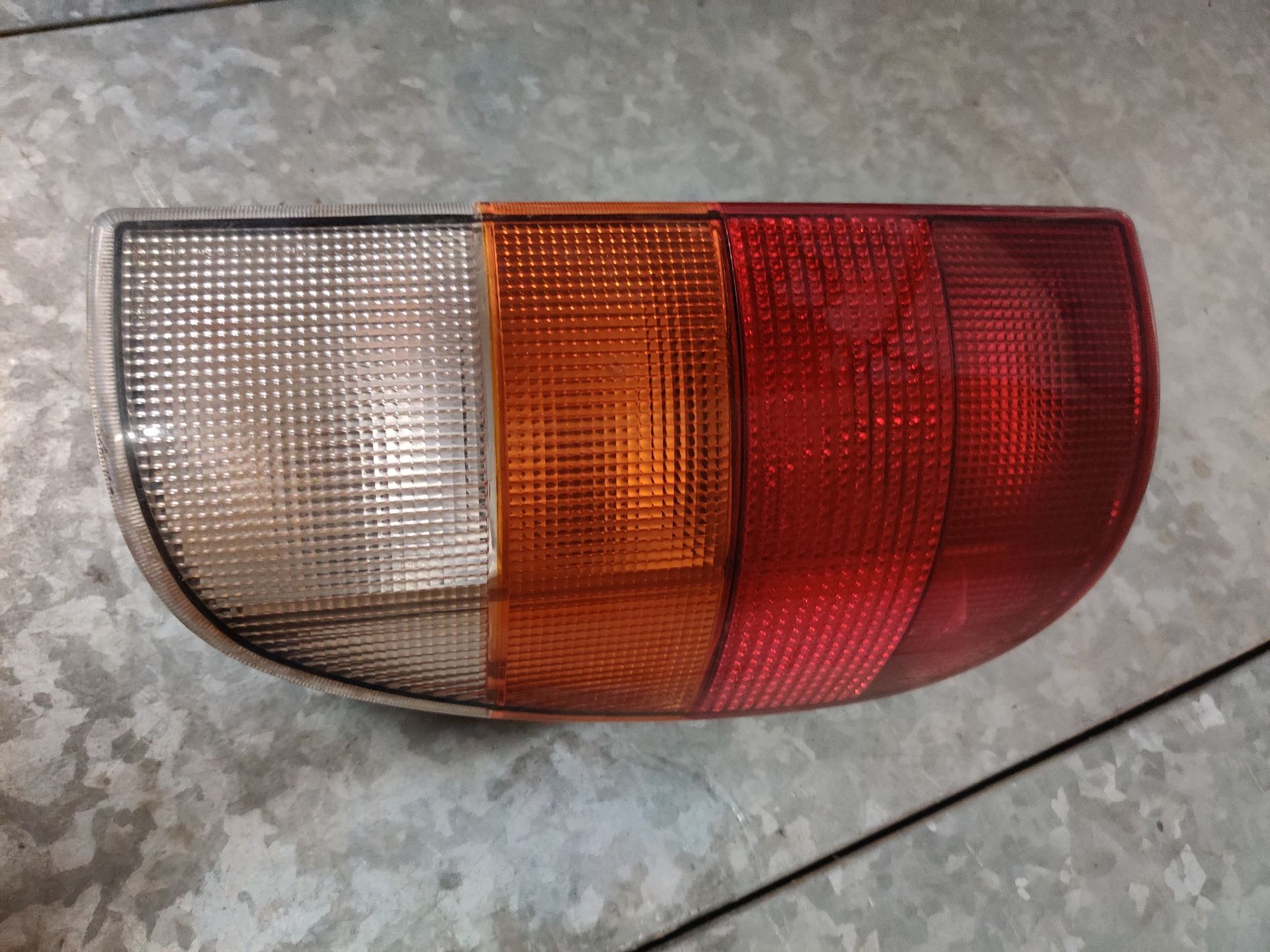 Seat Inca gebruikte auto onderdelen bij Stegeman Autosloperij, scherpe prijzen.