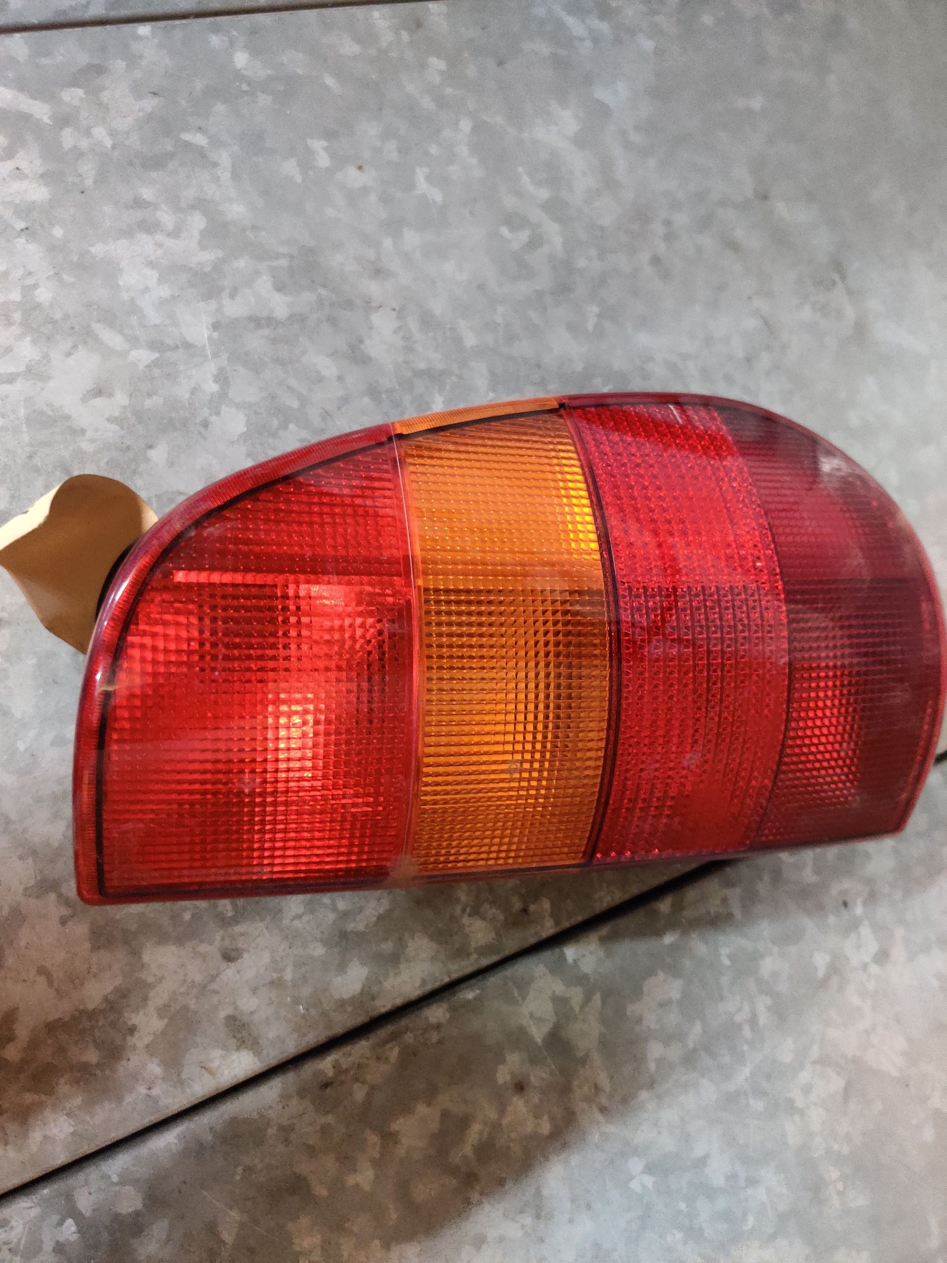 VW Caddy gebruikte auto onderdelen bij Stegeman Autosloperij, scherpe prijzen.