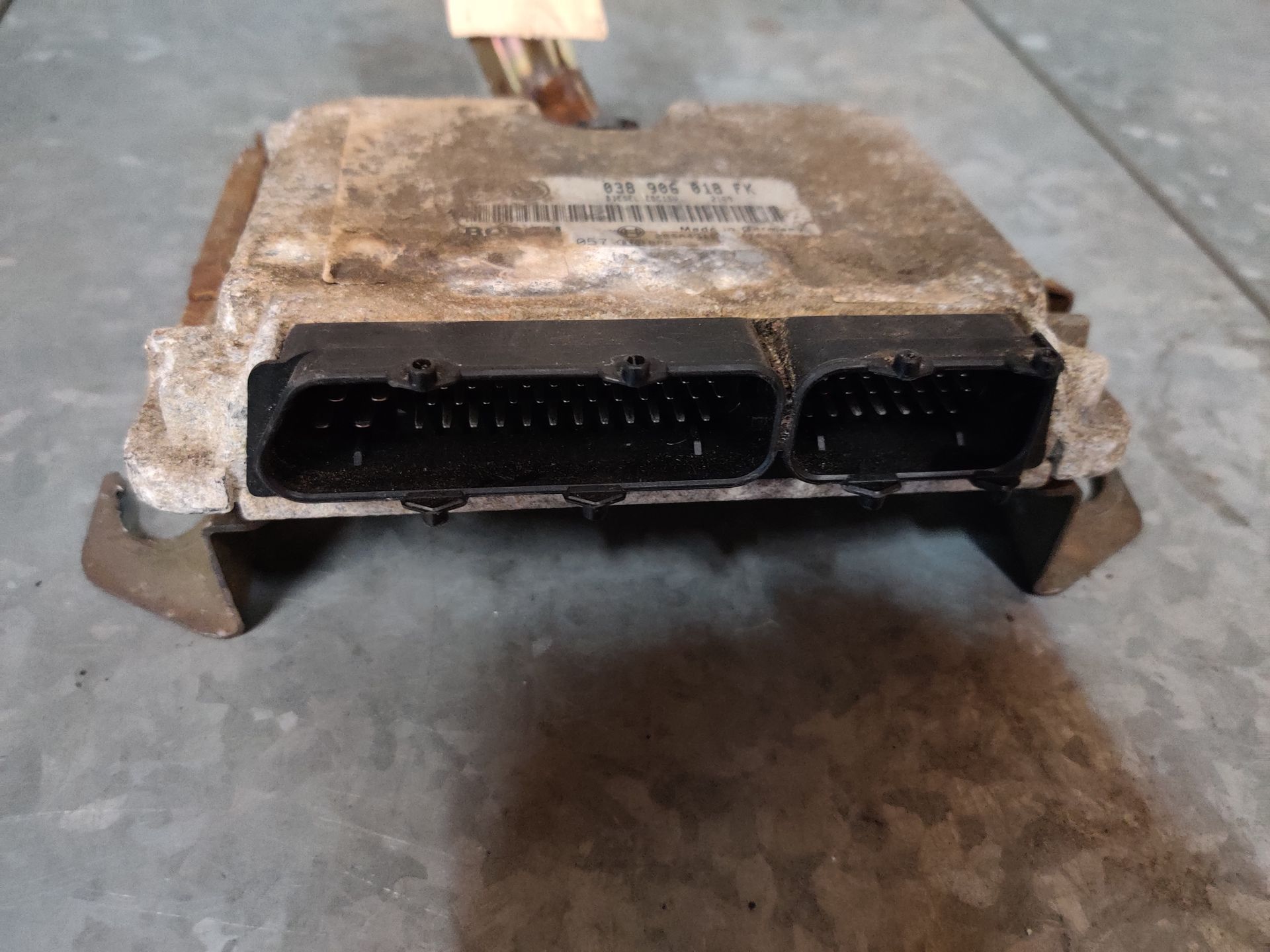 VW Caddy gebruikte auto onderdelen bij Stegeman Autosloperij, scherpe prijzen.
