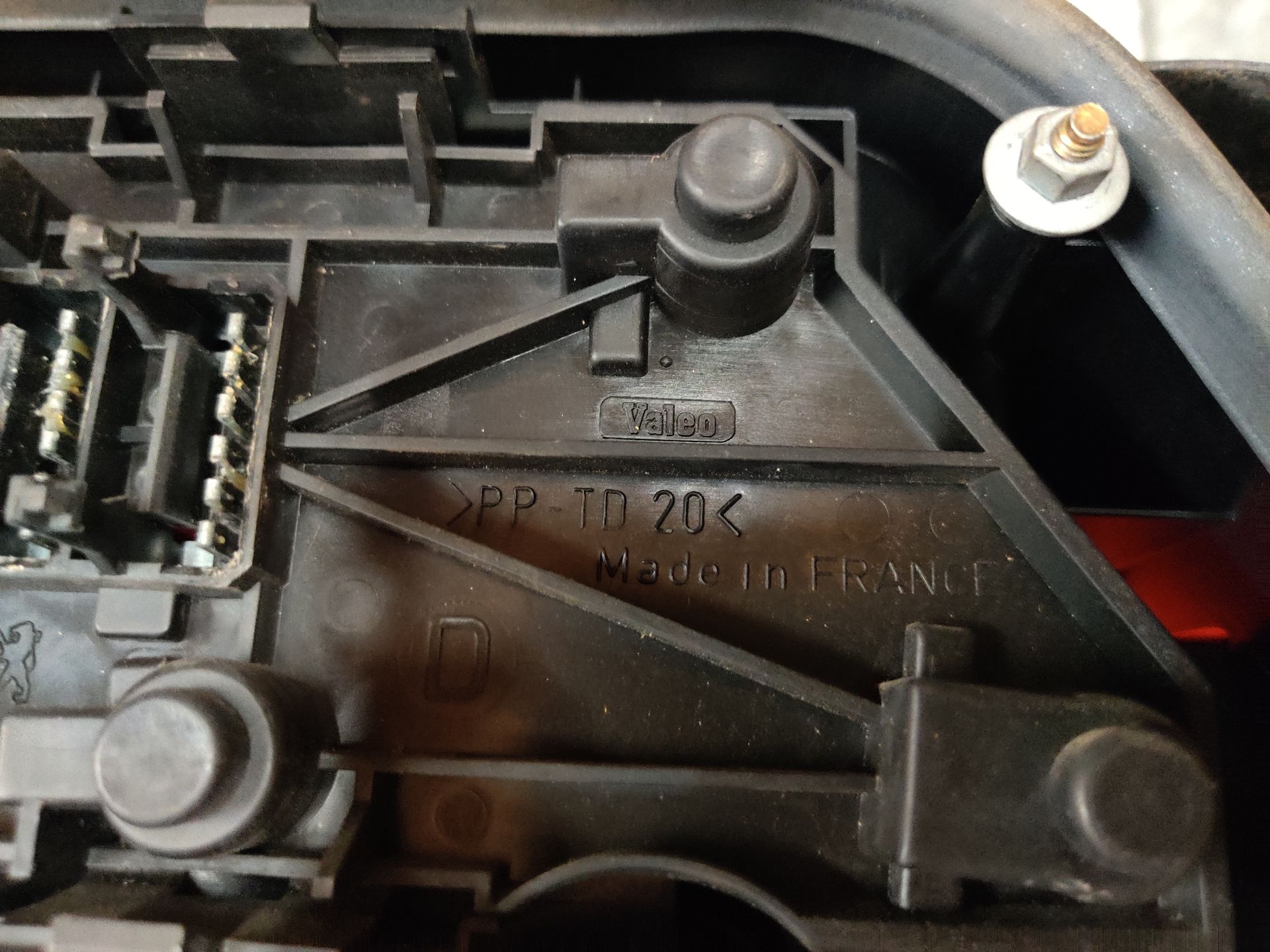 Peugeot gebruikte auto onderdelen bij Stegeman Autosloperij, scherpe prijzen.