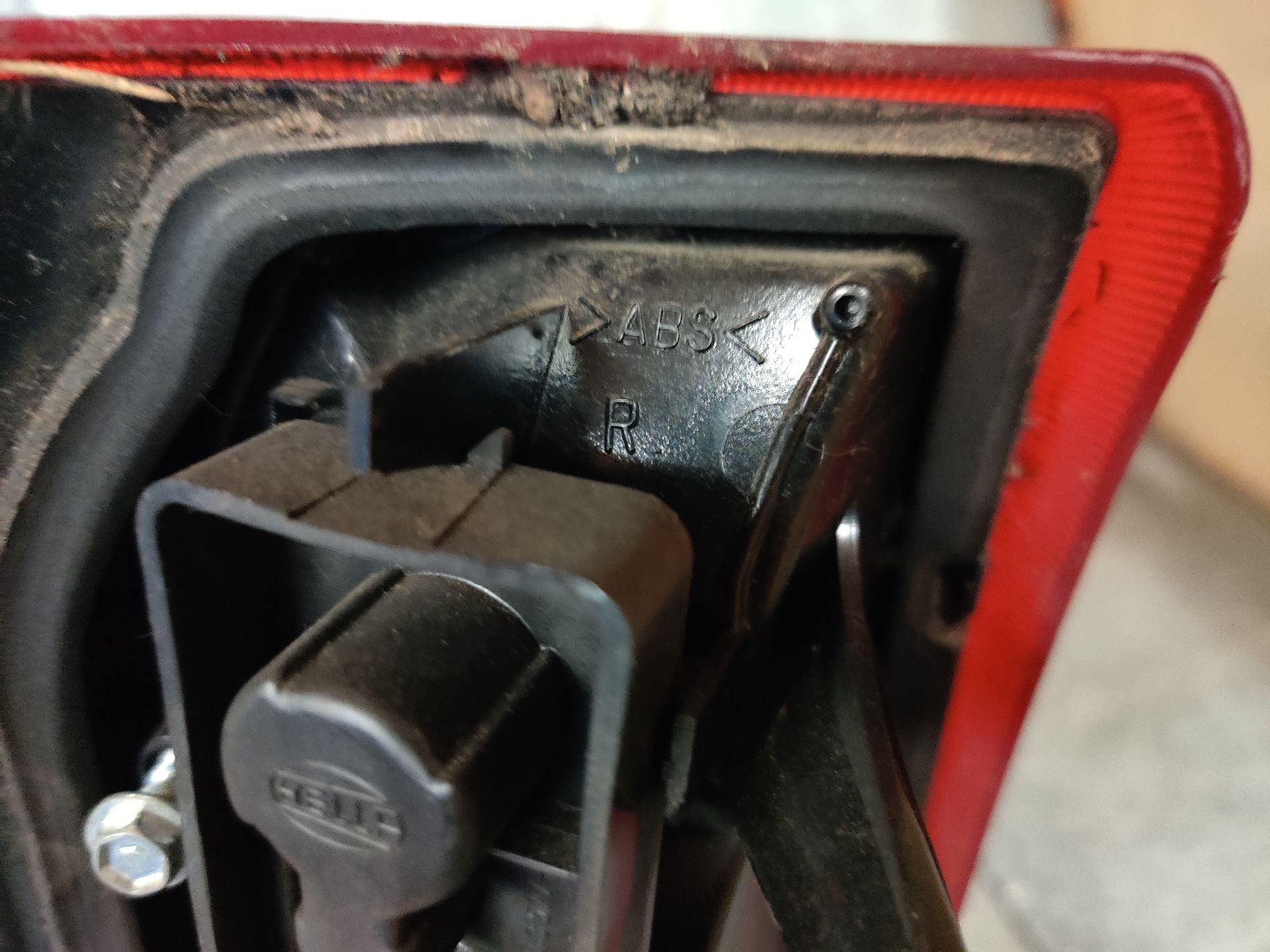 Opel Manta en Omega gebruikte auto onderdelen bij Stegeman Autosloperij, scherpe prijzen.