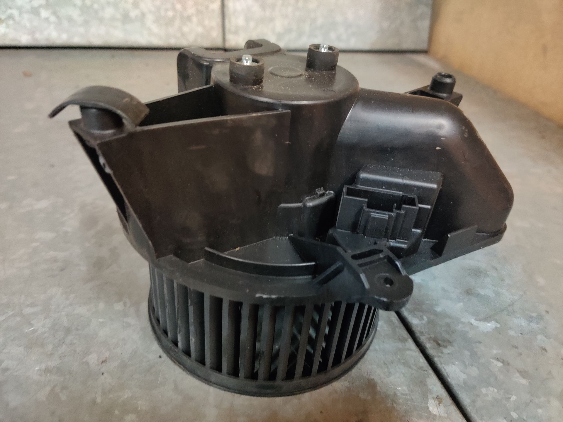 Bij Stegeman Car Parts verkopen wij auto onderdelen van 1970 t/m heden. www.stegemancarparts.nl