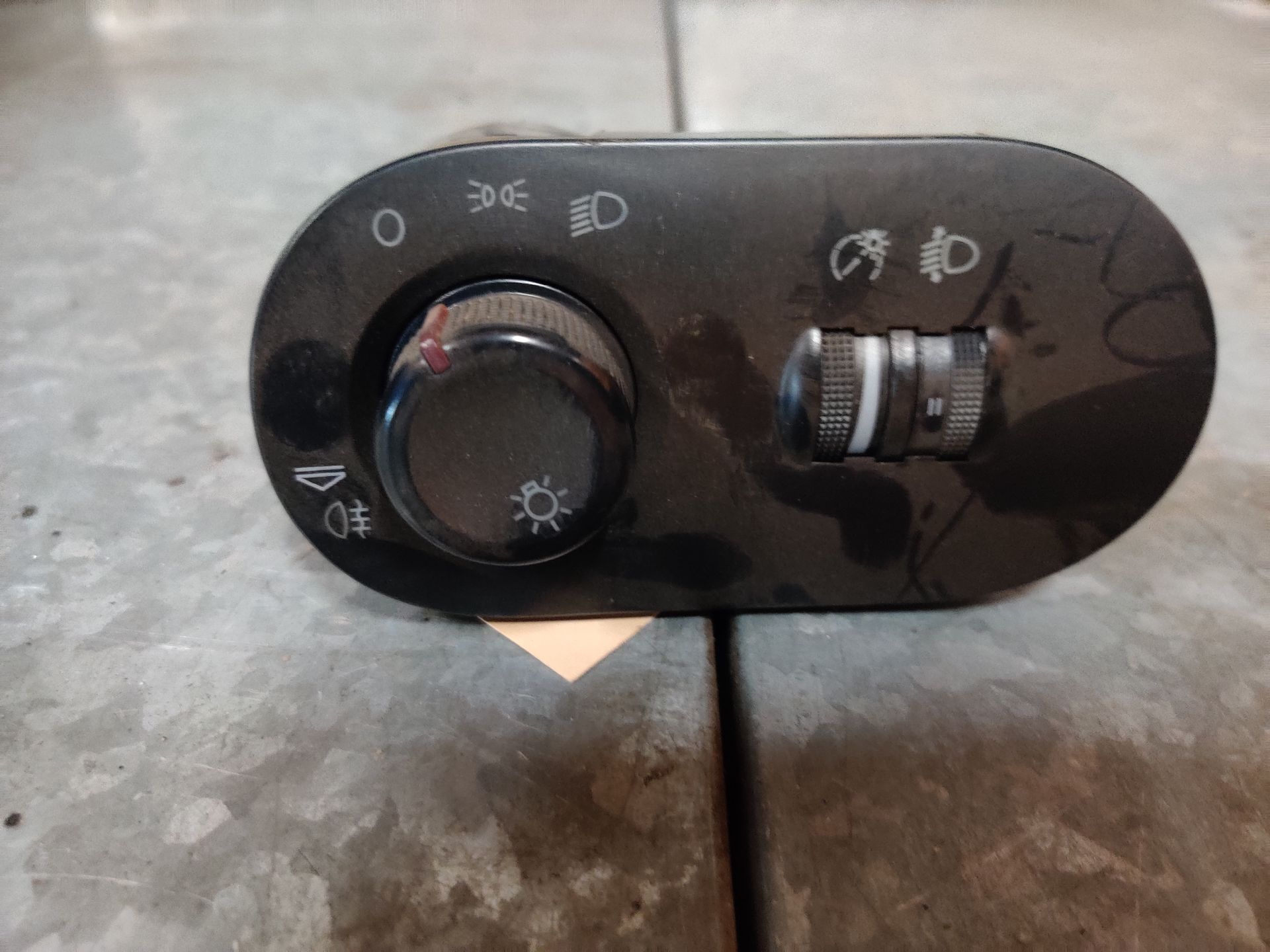 Waarom kiezen voor gebruikte auto onderdelen in plaats van nieuw? Bij Stegeman Car Parts ligt het.