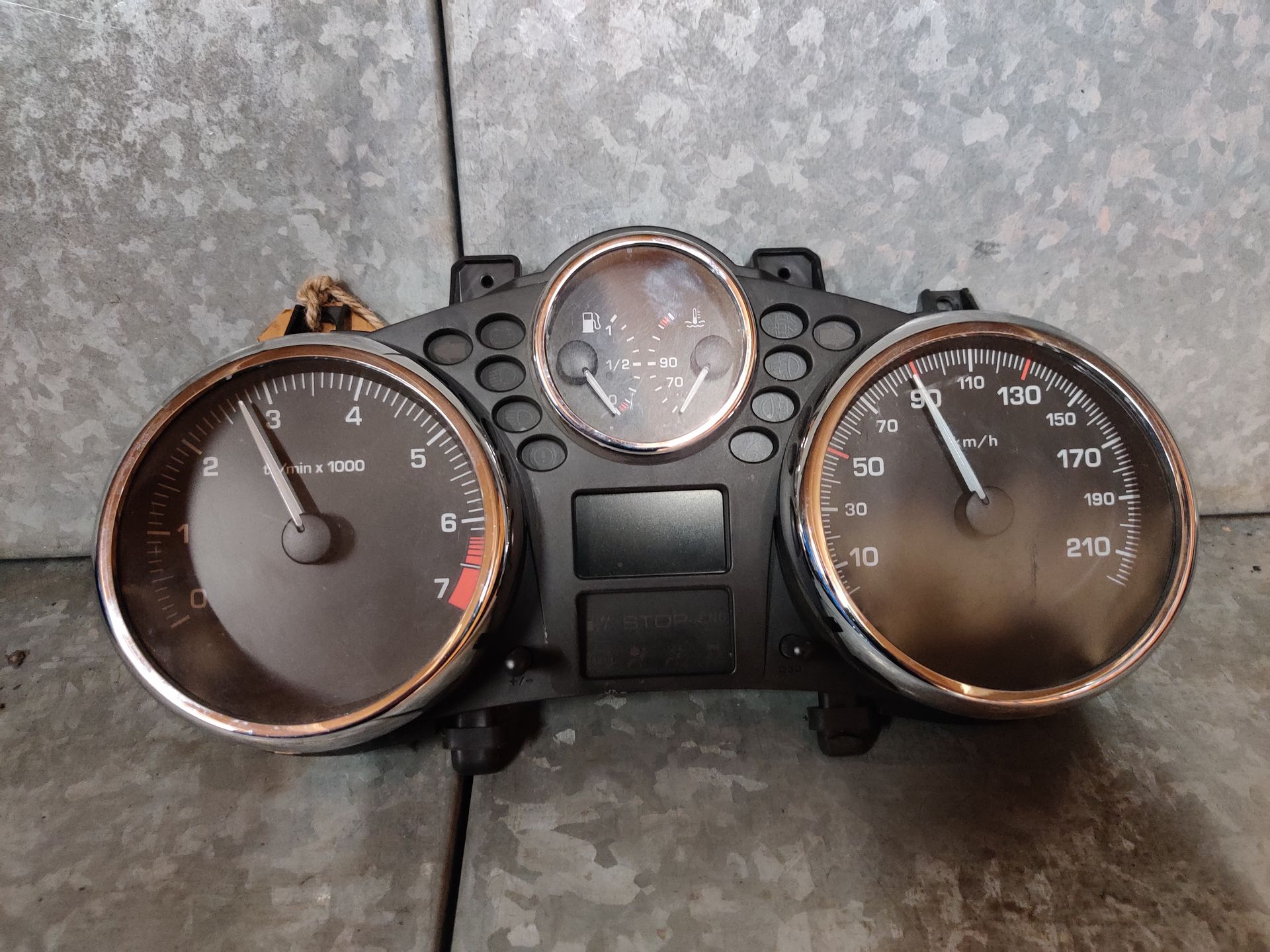 Waarom kiezen voor gebruikte auto onderdelen in plaats van nieuw? Bij Stegeman Car Parts ligt het.