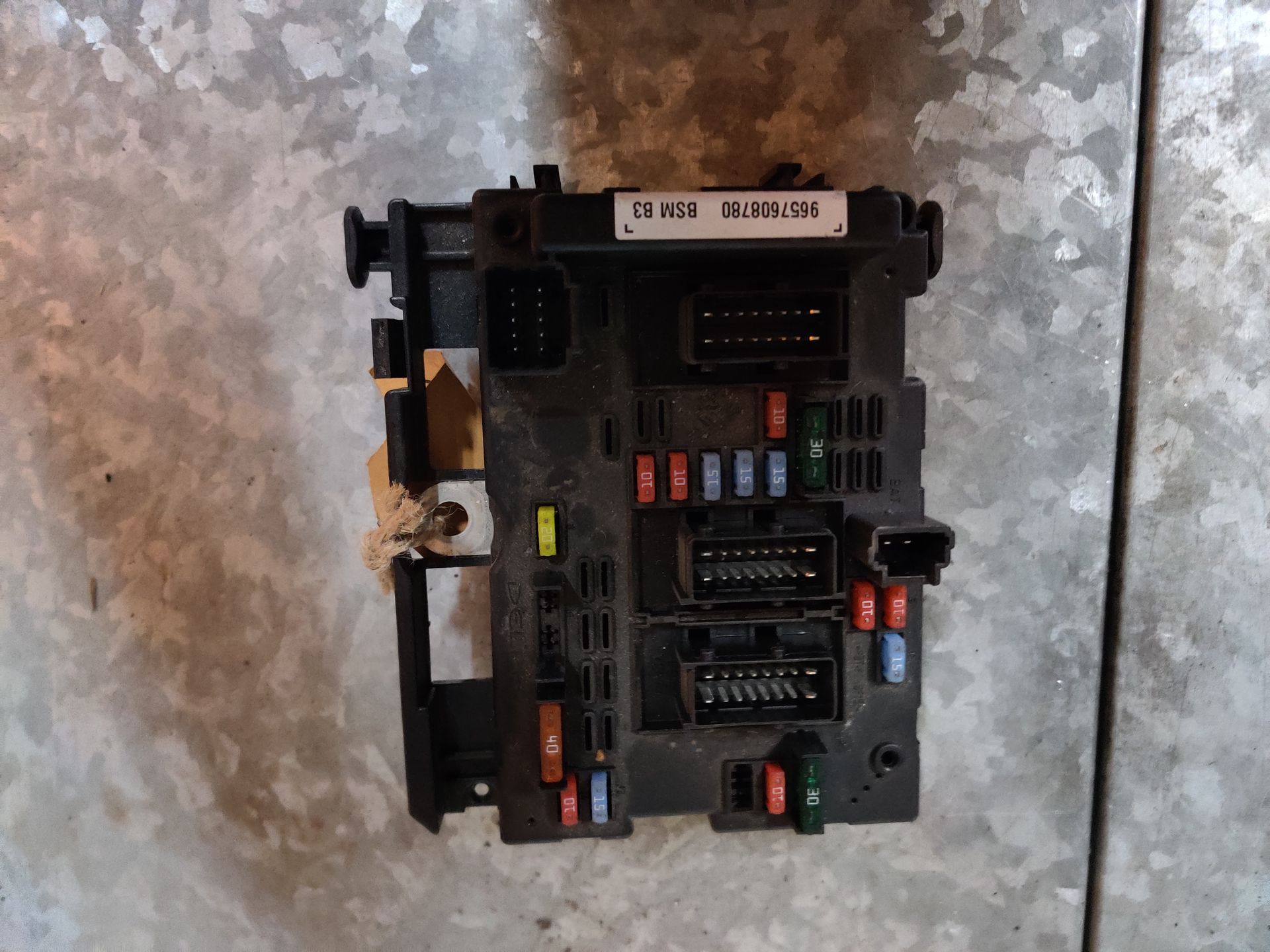 Waarom kiezen voor gebruikte auto onderdelen in plaats van nieuw? Bij Stegeman Car Parts ligt het.