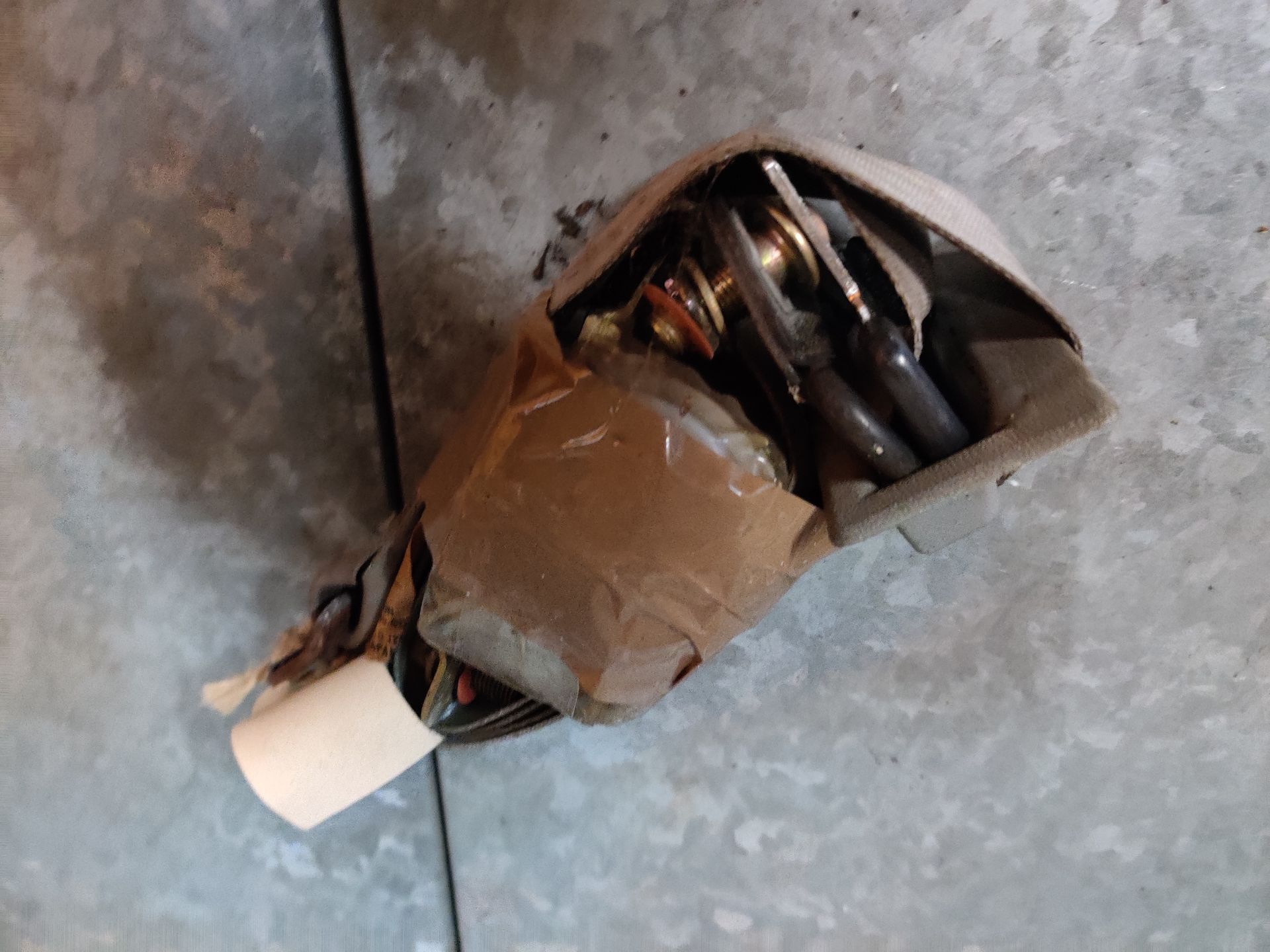 Suzuki Alto linker rolgordel ligt bij Stegeman Car Parts in Exel bij Lochem.