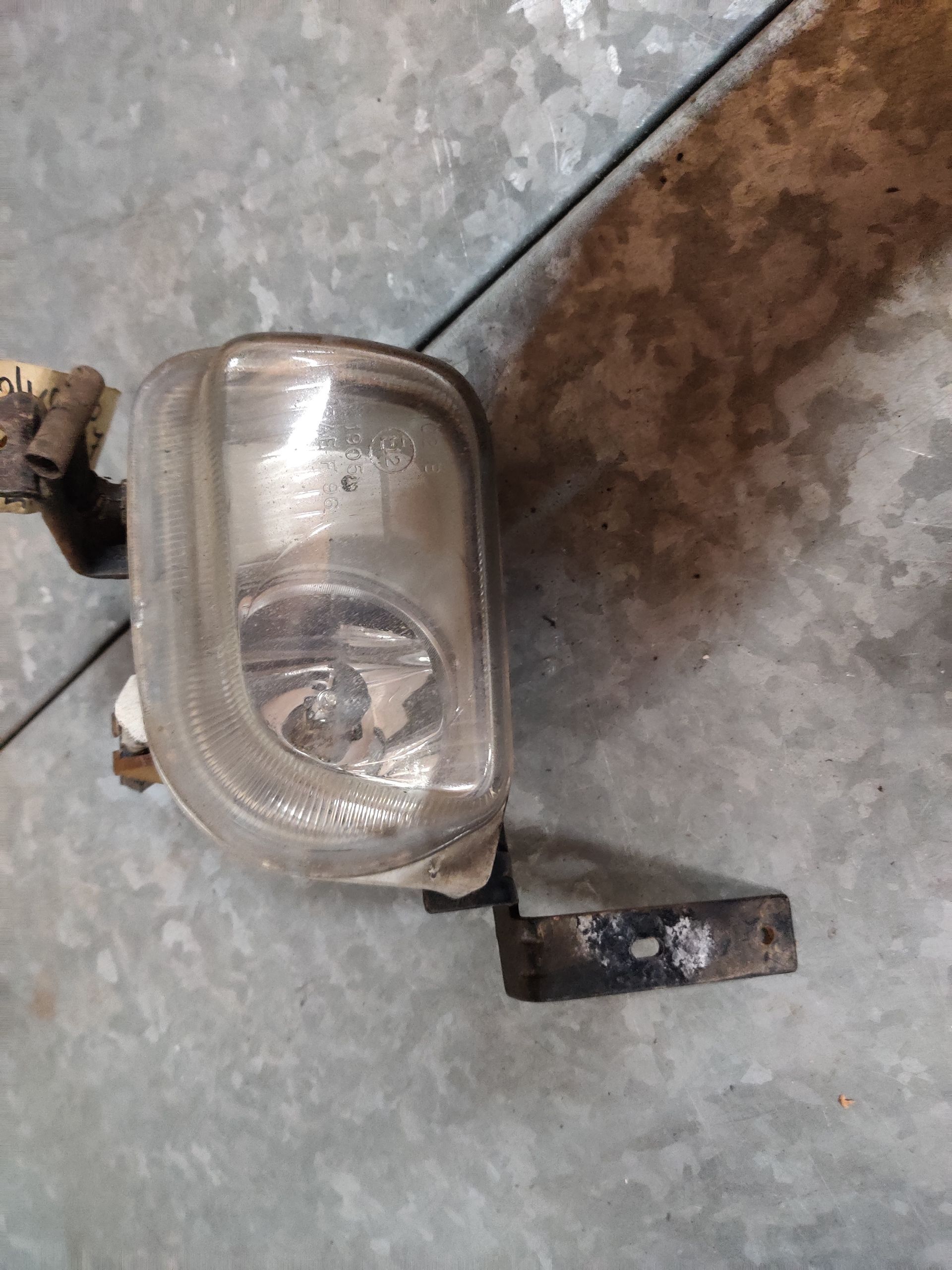 Volvo V70 mistlampen liggen bij Stegeman Car Parts in Exel bij Lochem.