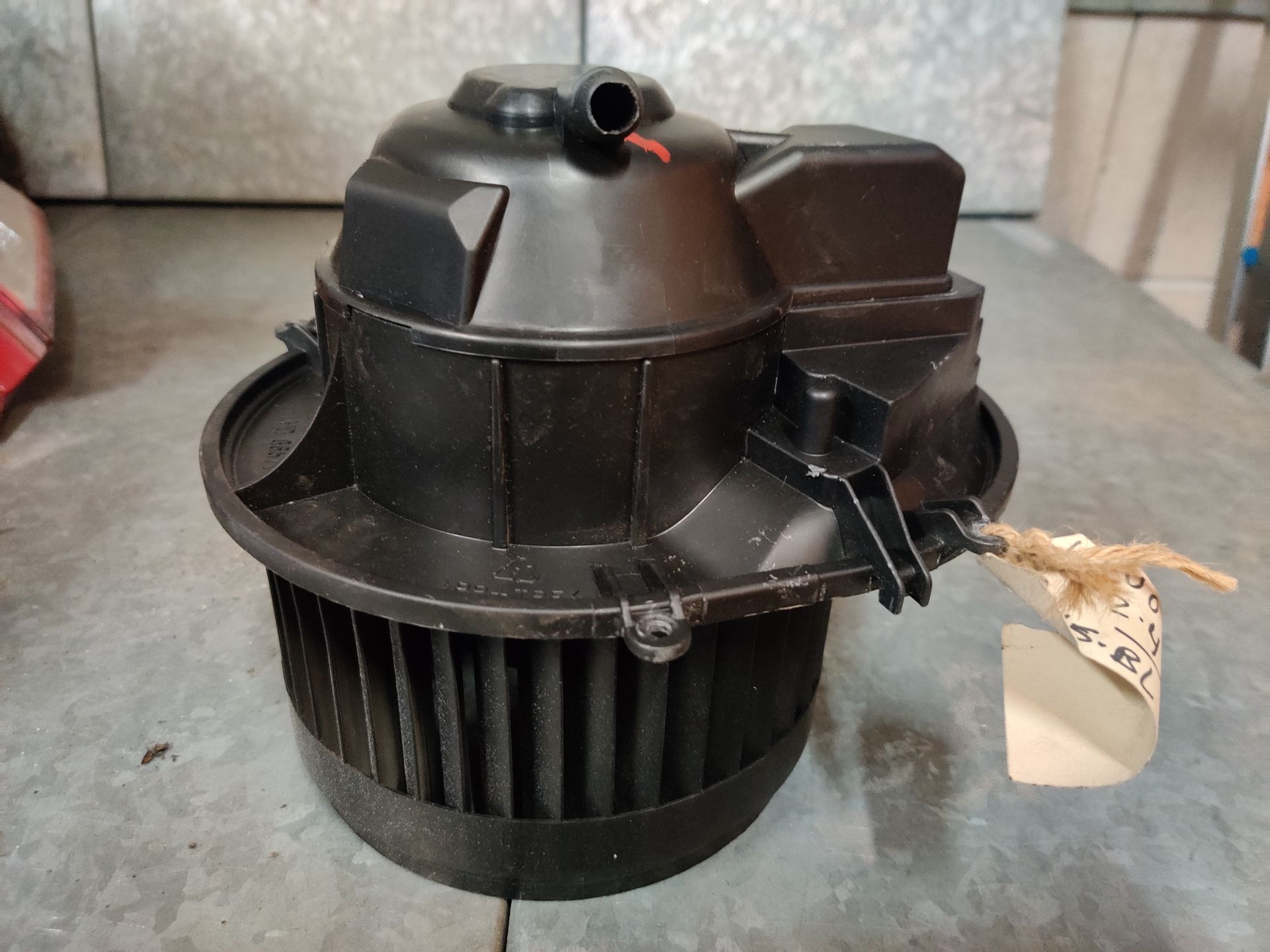 Volvo S60 kachelmotorbij Stegeman Car Parts in Exel bij Lochem.