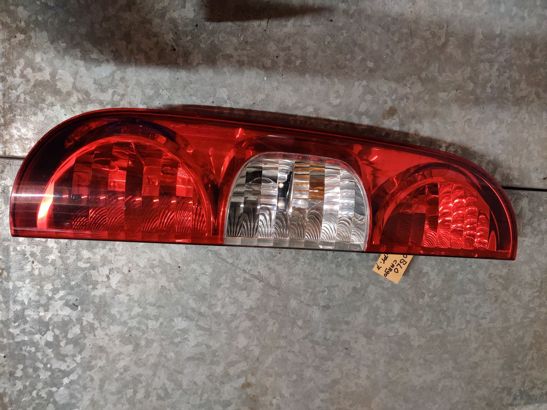 Fiat Doblo Cargo achterlichten  bij Stegeman Car Parts in Exel bij Lochem.