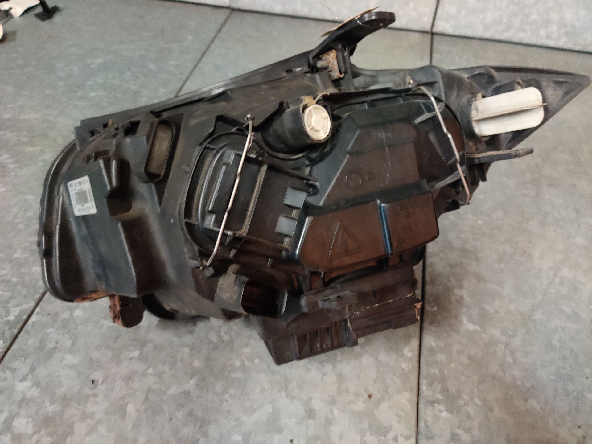 BMW E81 (1 serie) rechter Xenon Koplamp