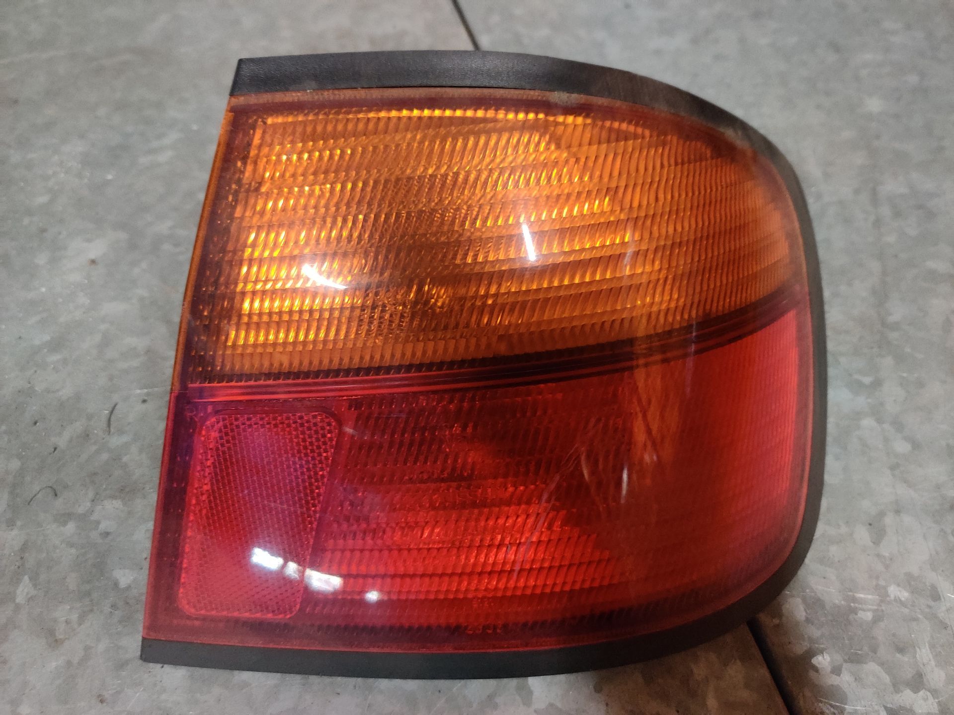 Nissan Primera station rechter achterlicht