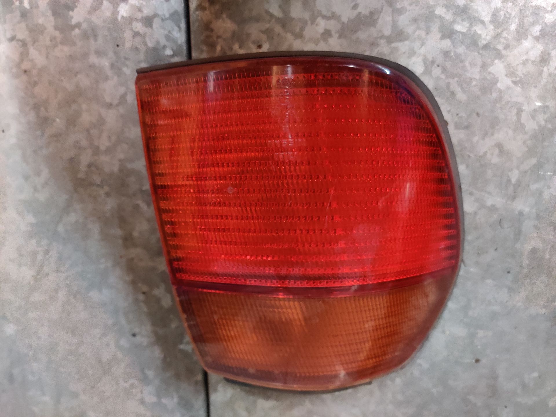 Nissan Primera station linker achterlicht