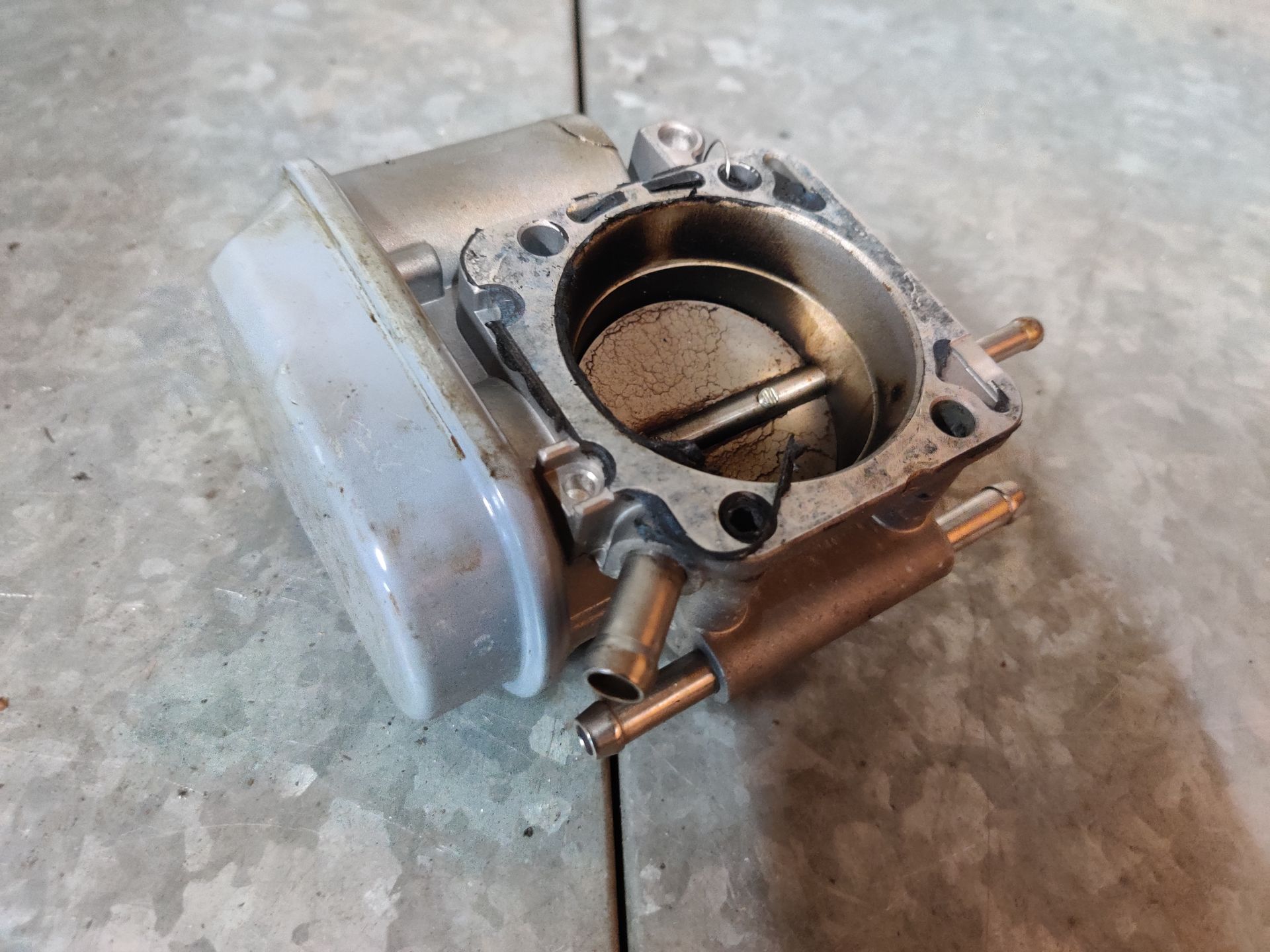 Opel Vectra C gaskelphuis van een 1.8 16V