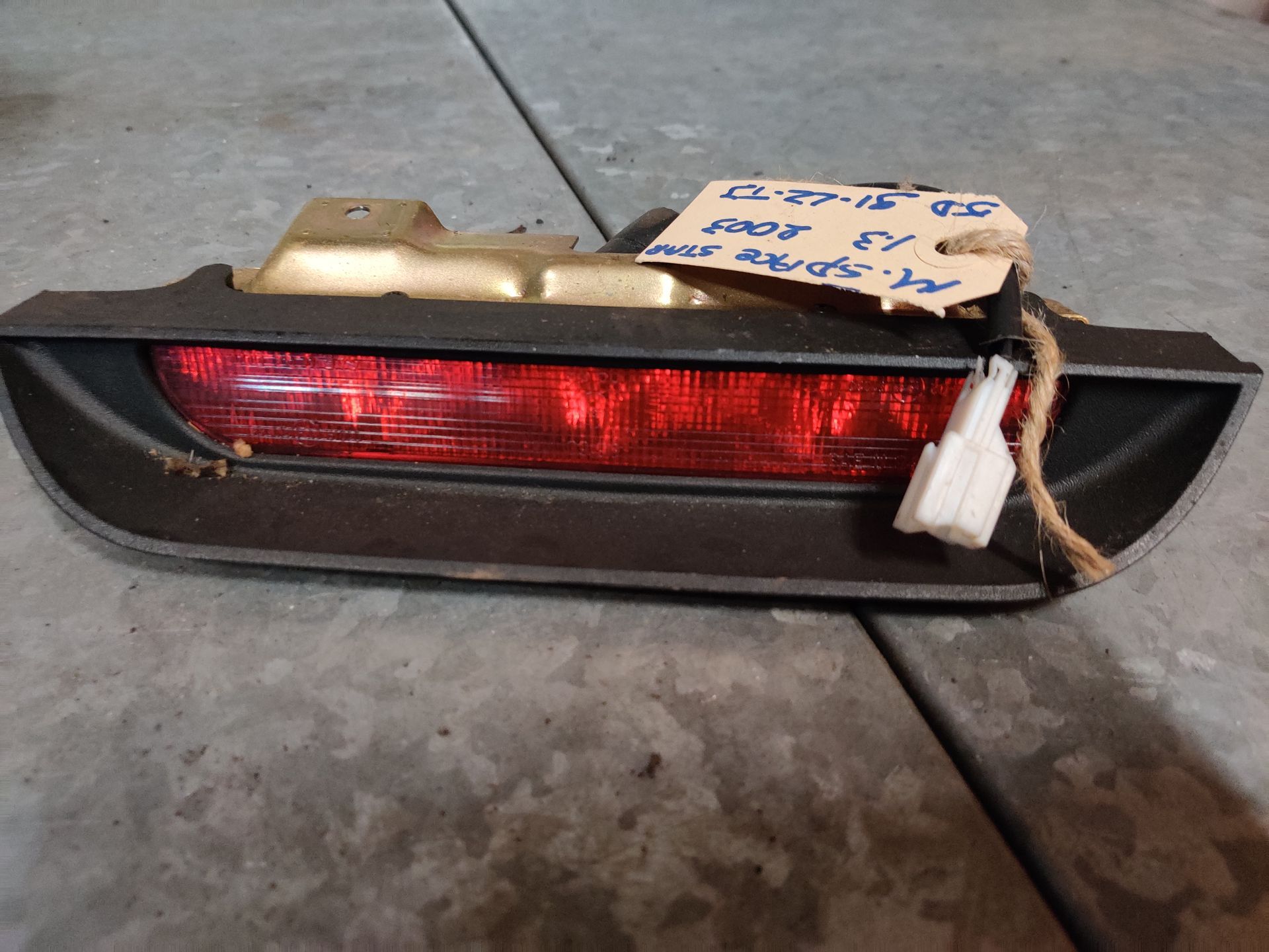 Mitsubishi Space Start 3e remlicht www.stegemancarparts.nl
