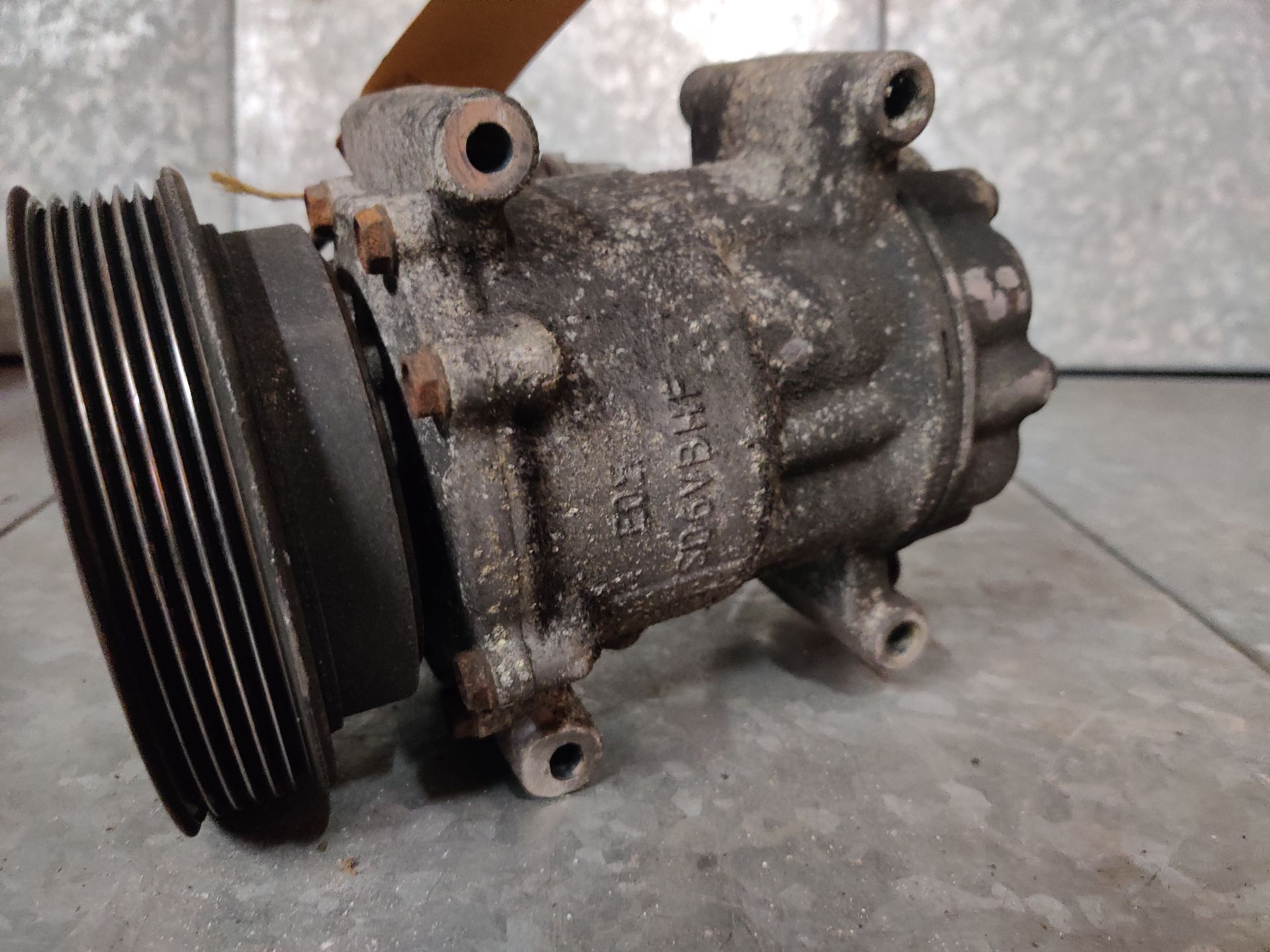 Renault Clio aircopomp  bij  www.stegemancarparts.nl
