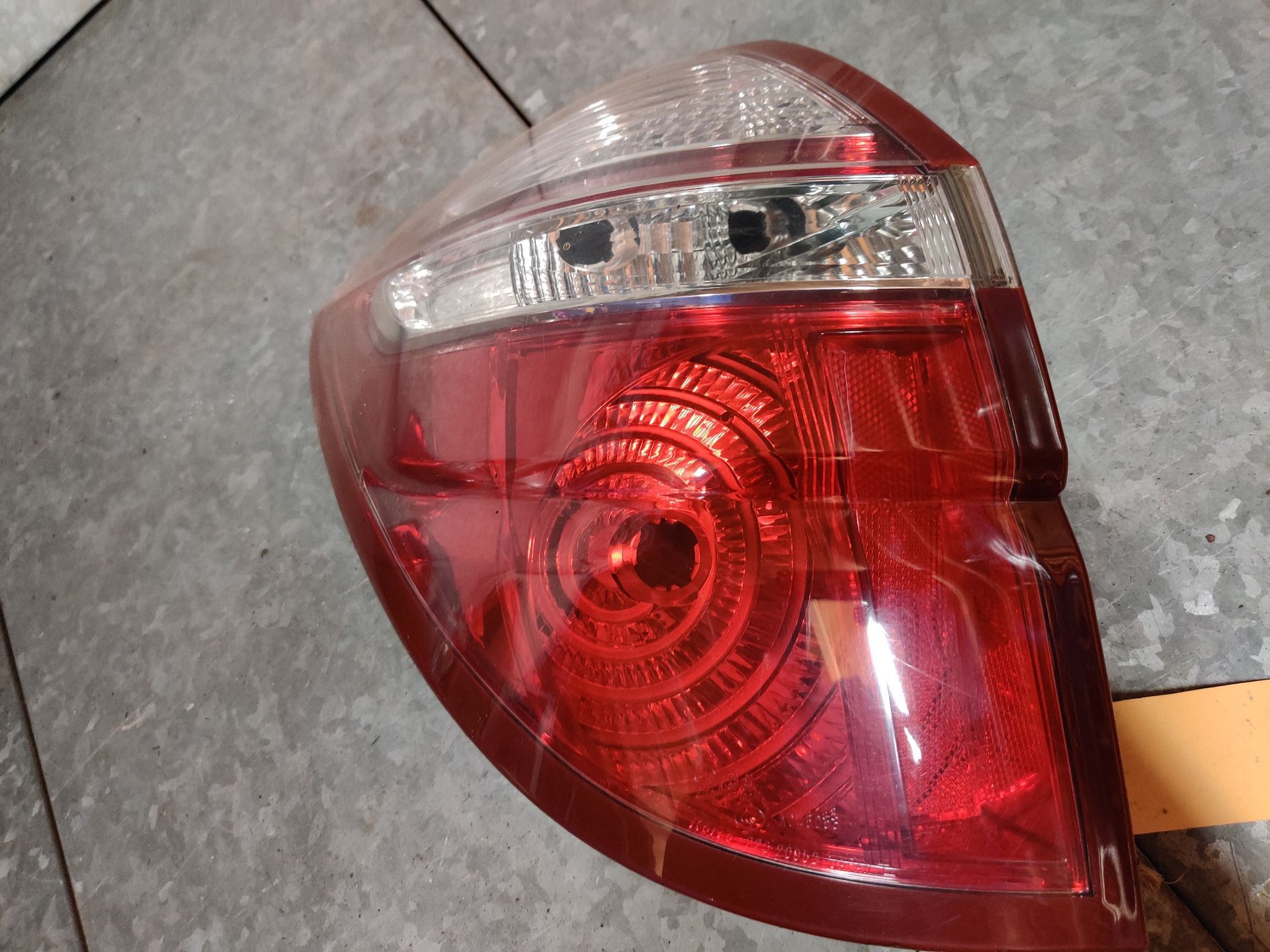Subaru Outback achterlicht bij www.stegemancarparts.nl