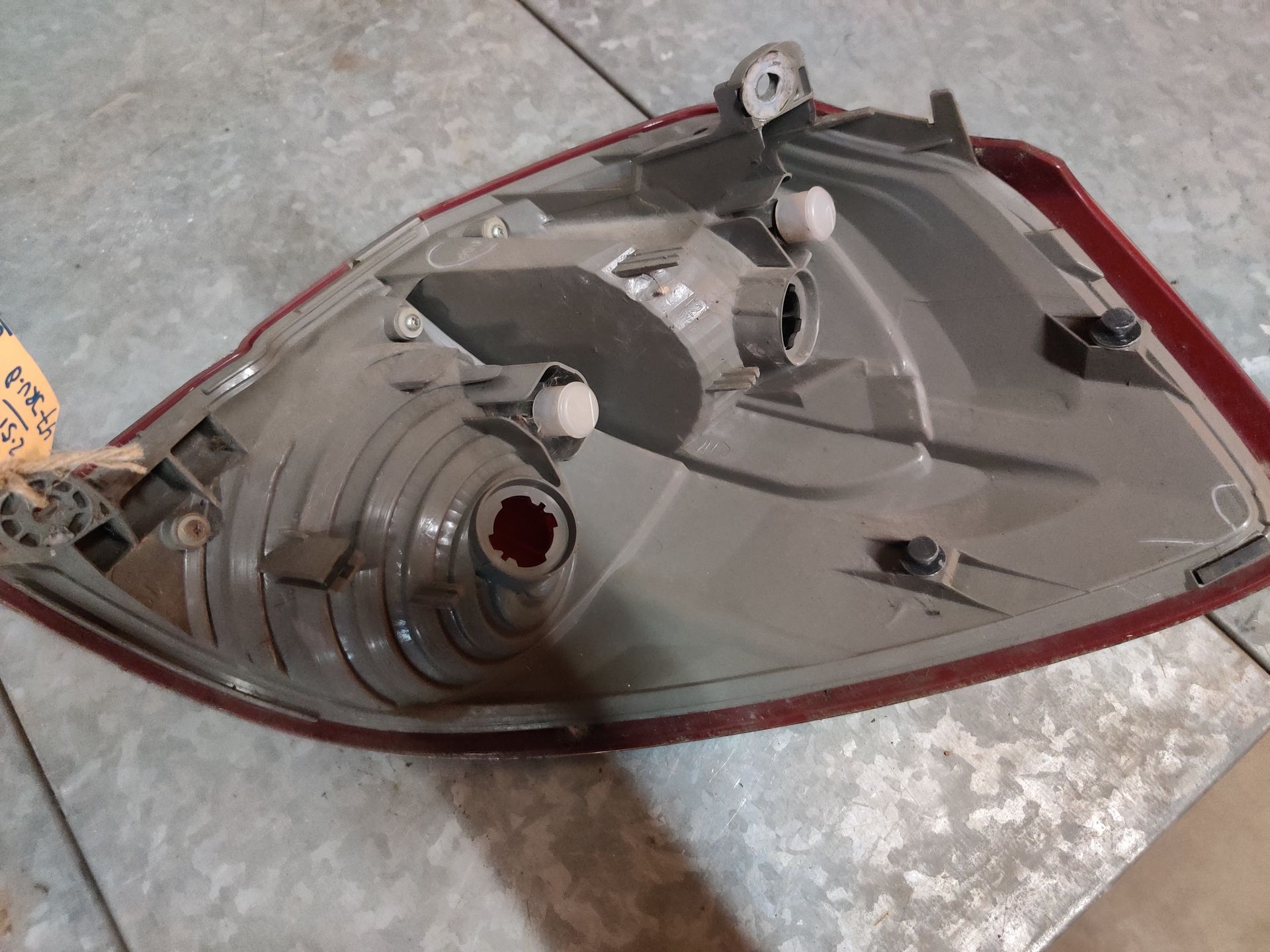 Subaru Outback achterlicht bij www.stegemancarparts.nl