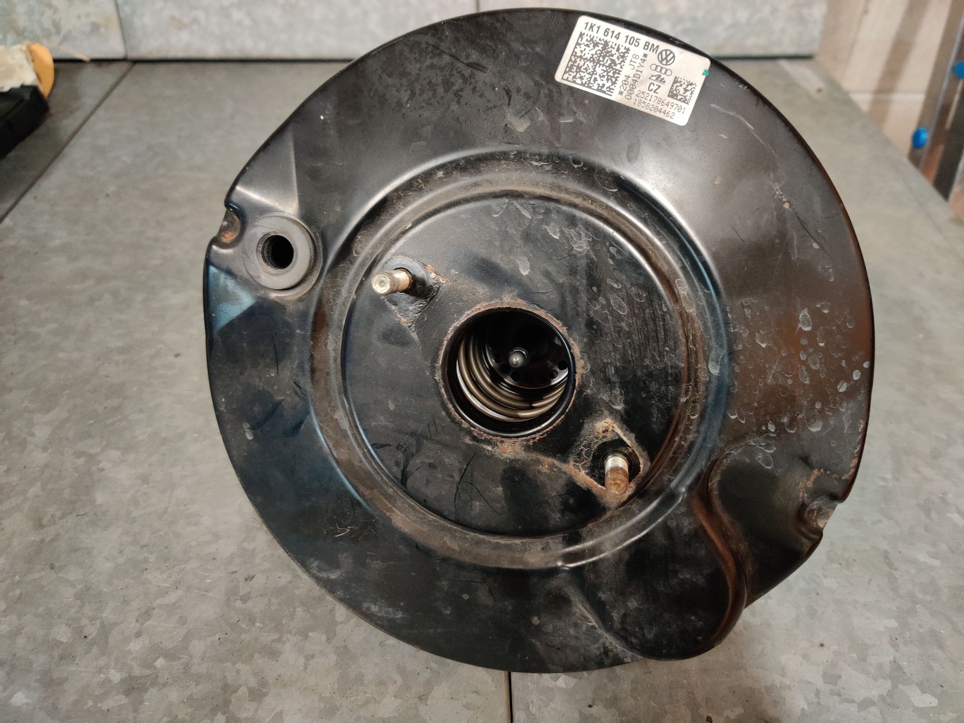 VW Golf 5 rembekrachtiger onderdelen bij www.stegemancarparts.nl