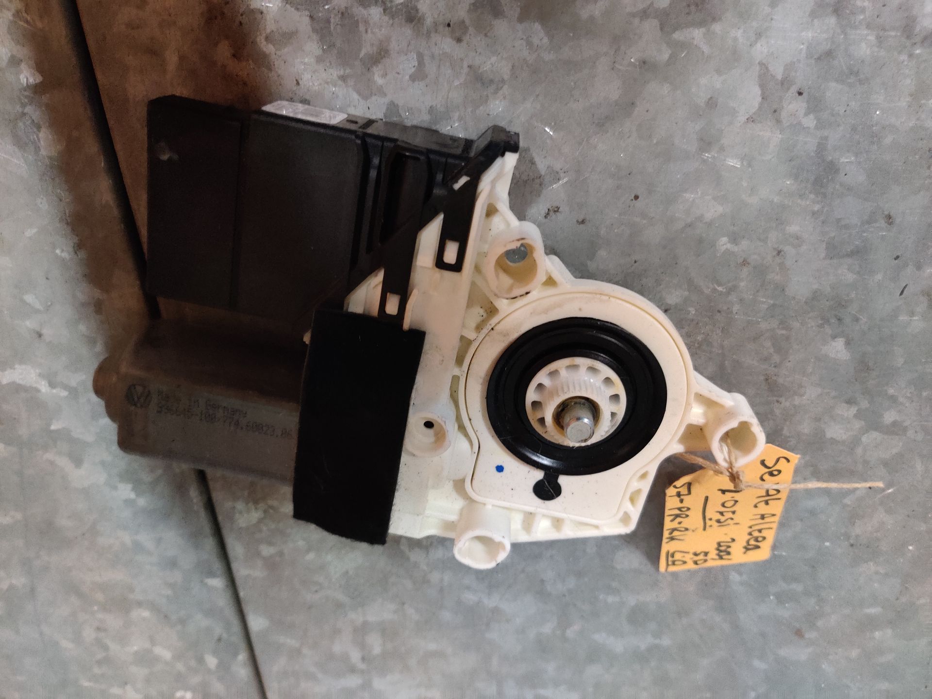 Seat Altea, raammotor bij www.stegemancarparts.nl