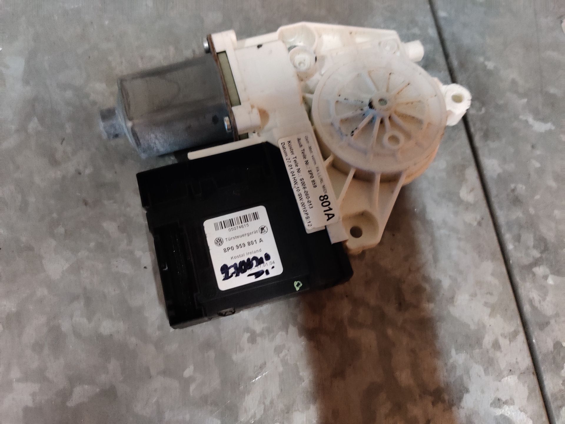 Audi A3 raammotor linksvoor bij www.stegemancarparts.nl