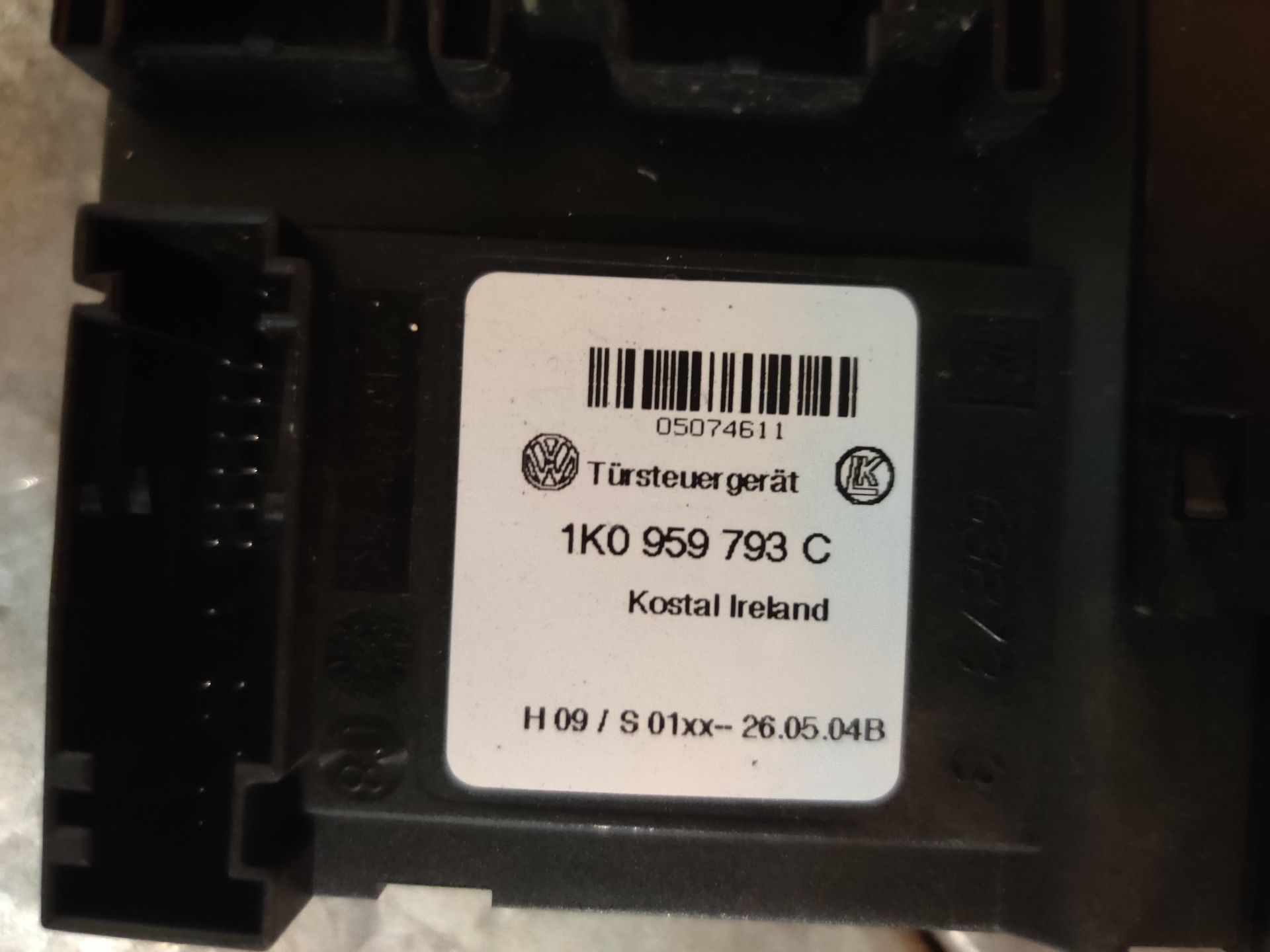 Volkswagen Caddy, Golf Seat Altea raammotor bij Stegeman Car Parts in Exel bij Lochem.